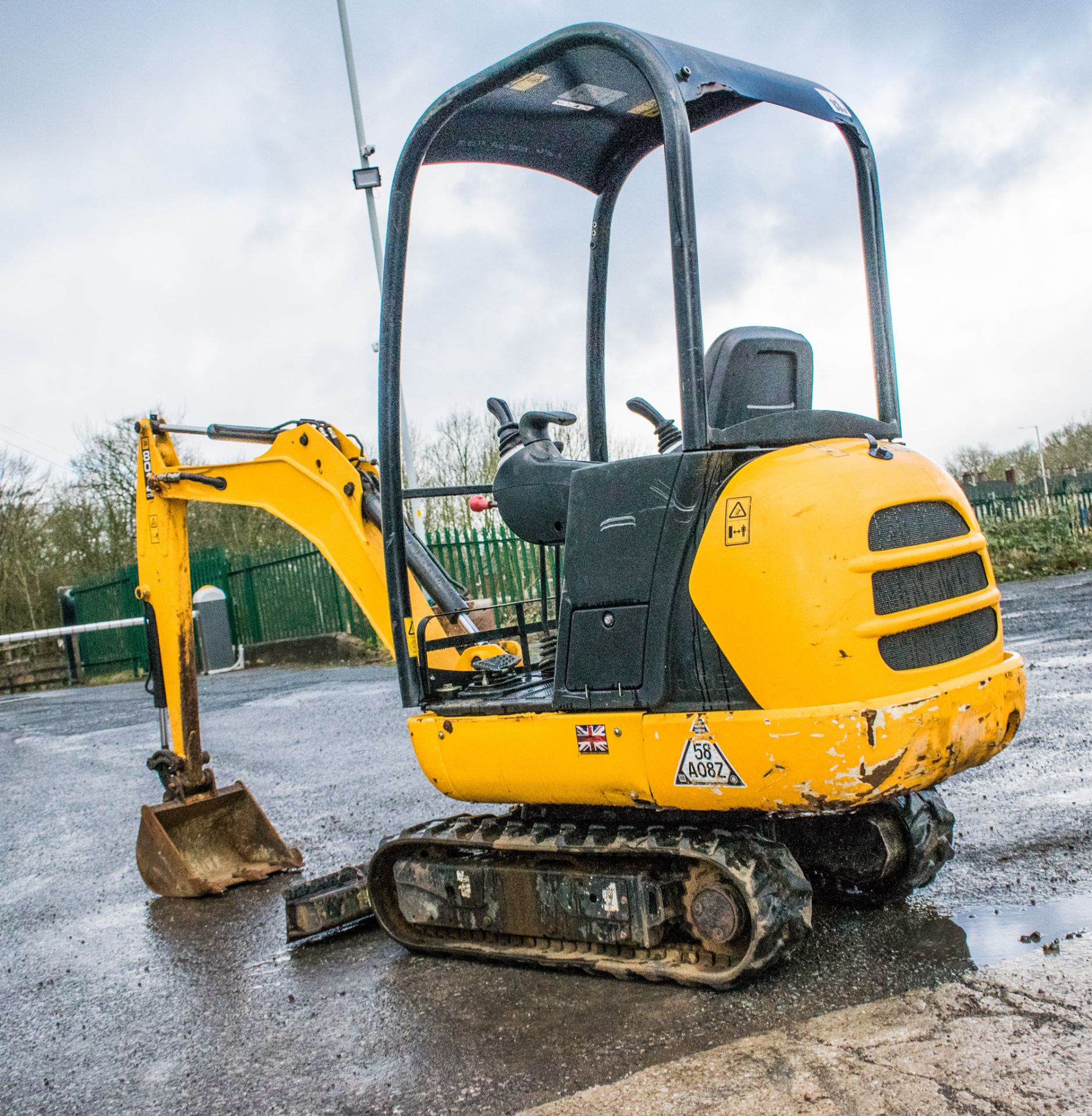 JCB 8014 1.5 tonne rubber tracked mini excavator  Year: 2016 S/N: 75425 Recorded hours: 561 LH20007 - Image 4 of 20