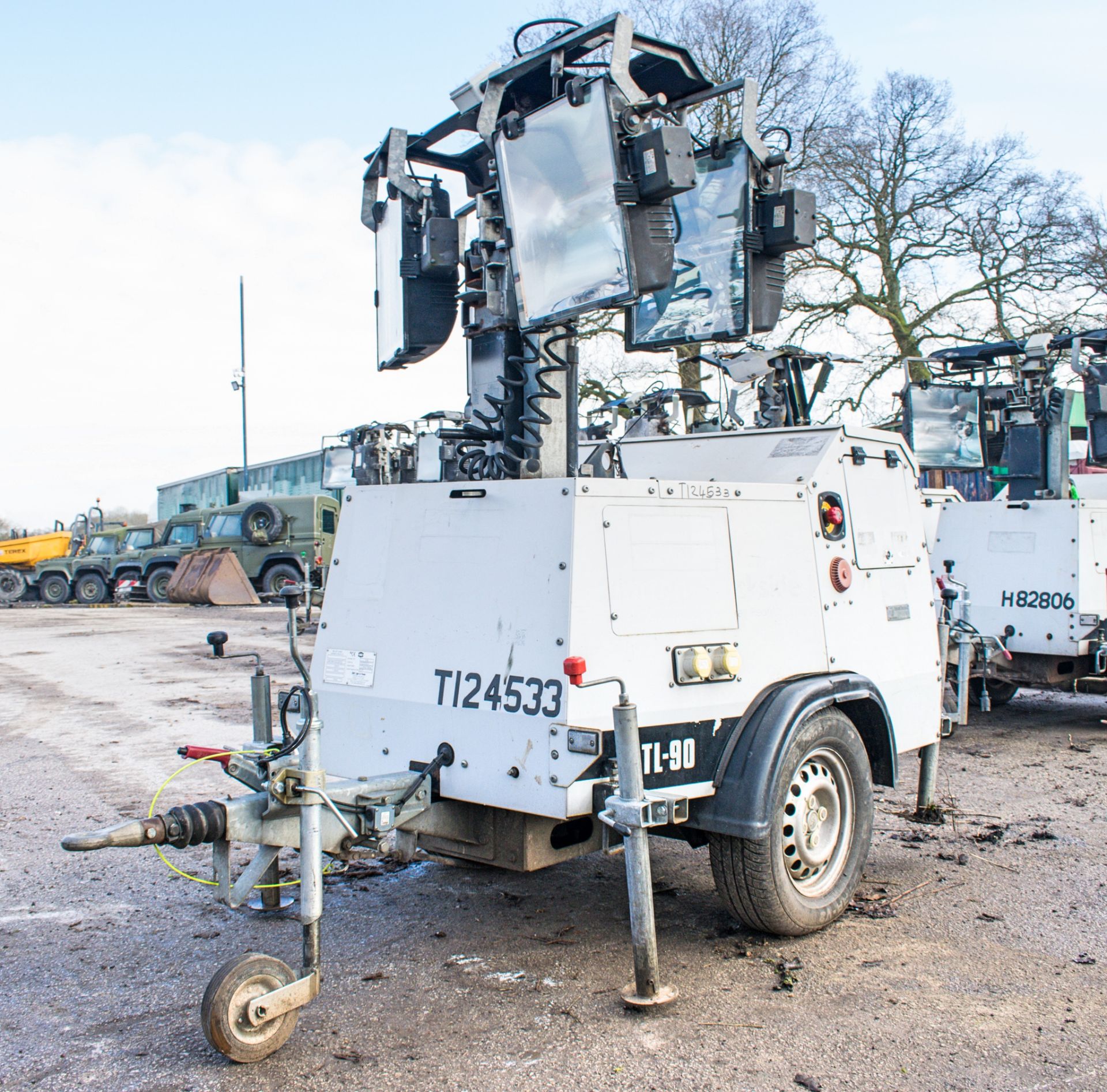 SMC TL-90 diesel driven mobile lighting tower Year: 2011 S/N: 19050 Recorded Hours: T127387