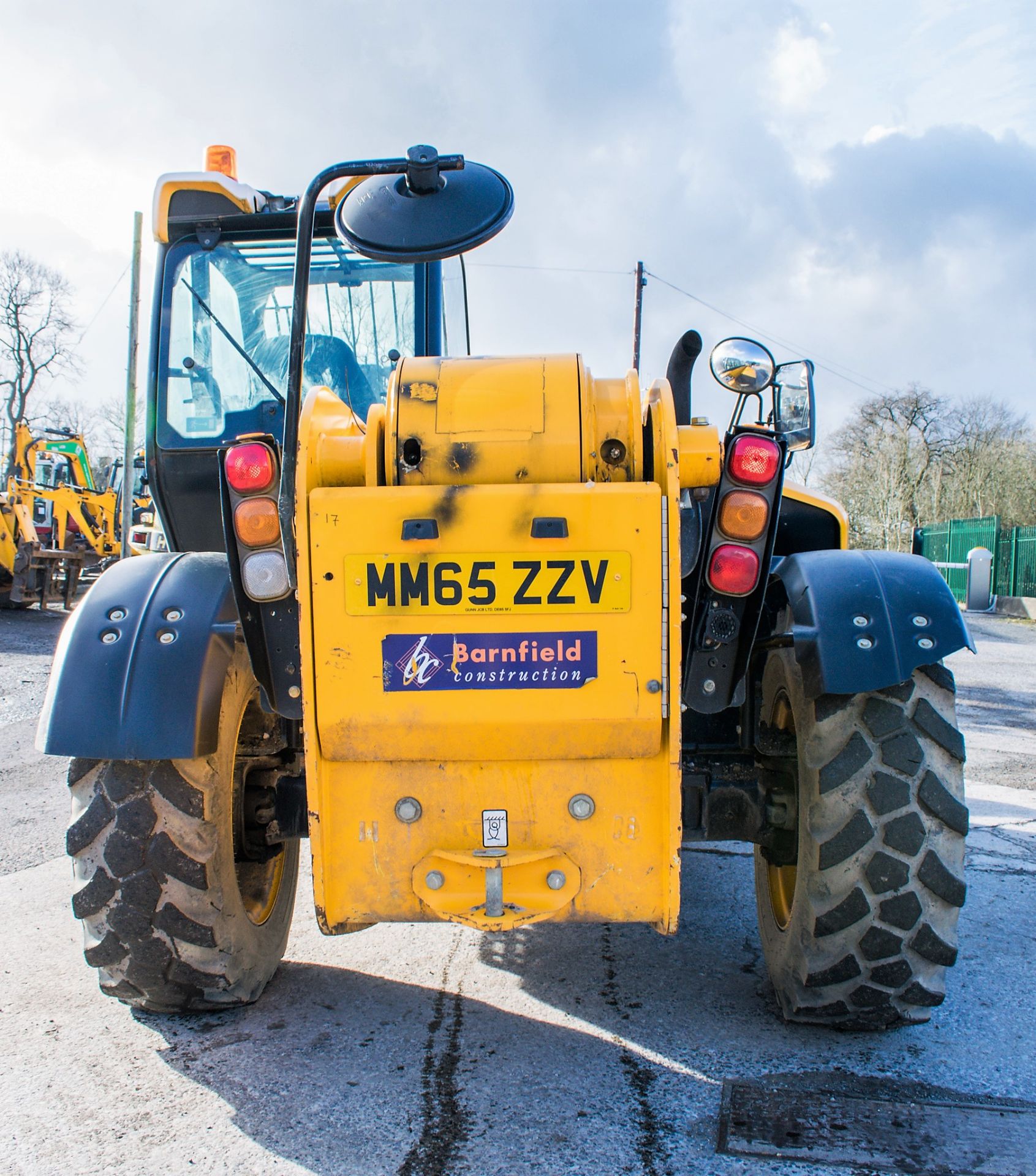 JCB 535-125 Hi Viz 12.5 metre telescopic handler Year: 2015 S/N: 2352466 Reg No: MM65 ZZV Recorded - Image 6 of 22