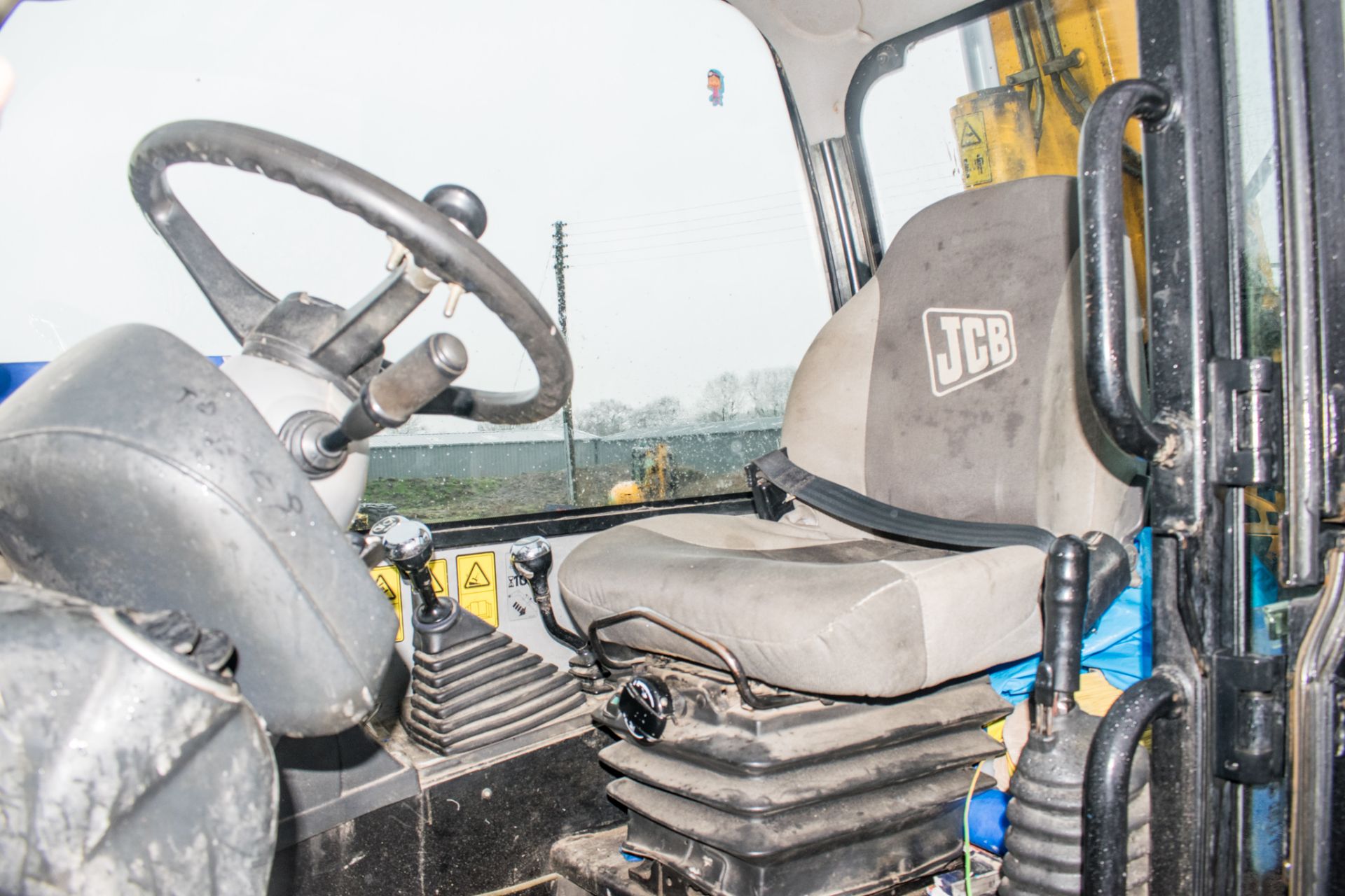 JCB 540-140 14 metre telescopic handler Year: 2006 S/N: 90215 Recorded hours: 6945 Z04 - Image 20 of 21