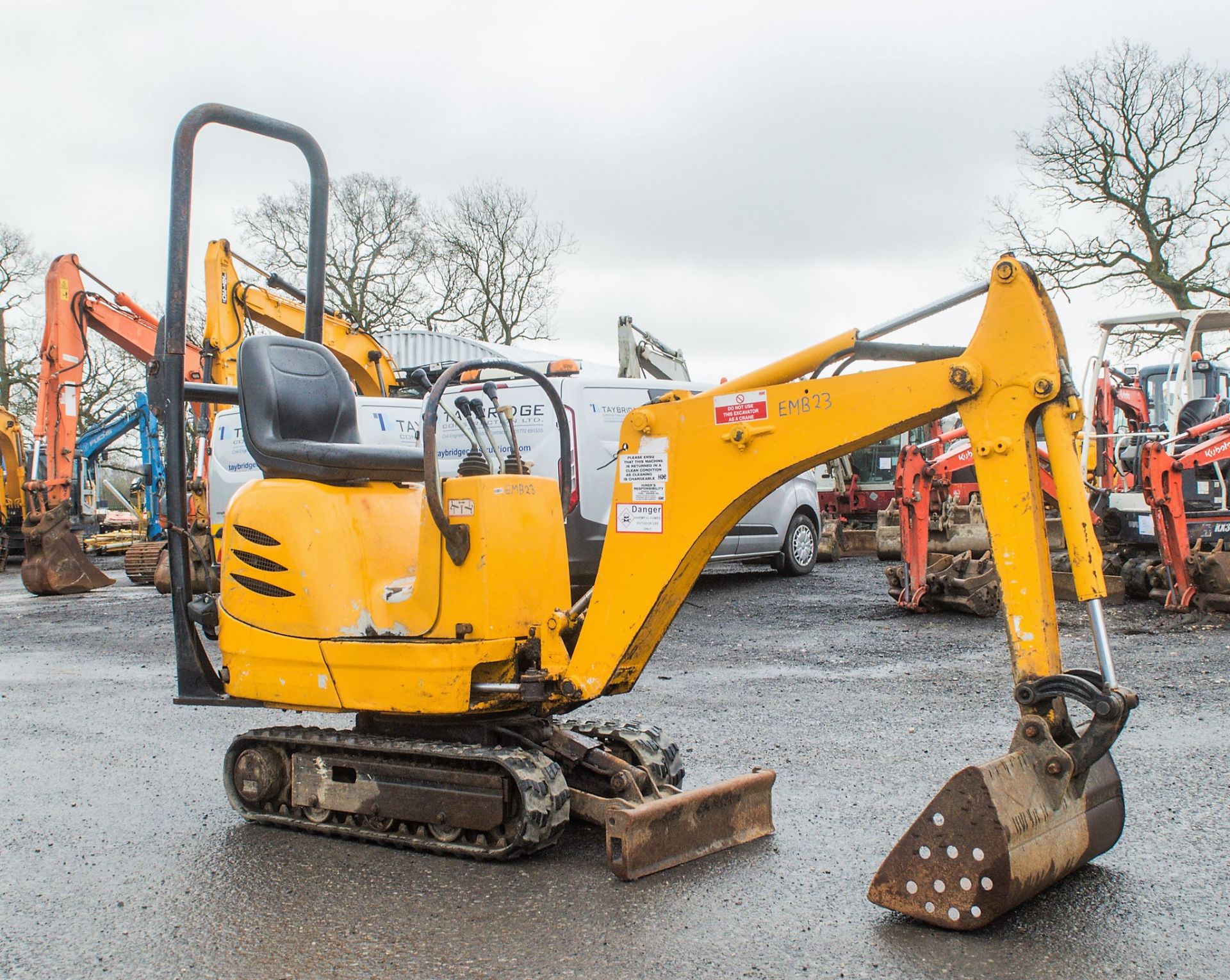 JCB 8008 0.8 tonne rubber tracked micro excavator Year: 2003 S/N: E01006000 Recorded Hours: 1186 - Image 2 of 21