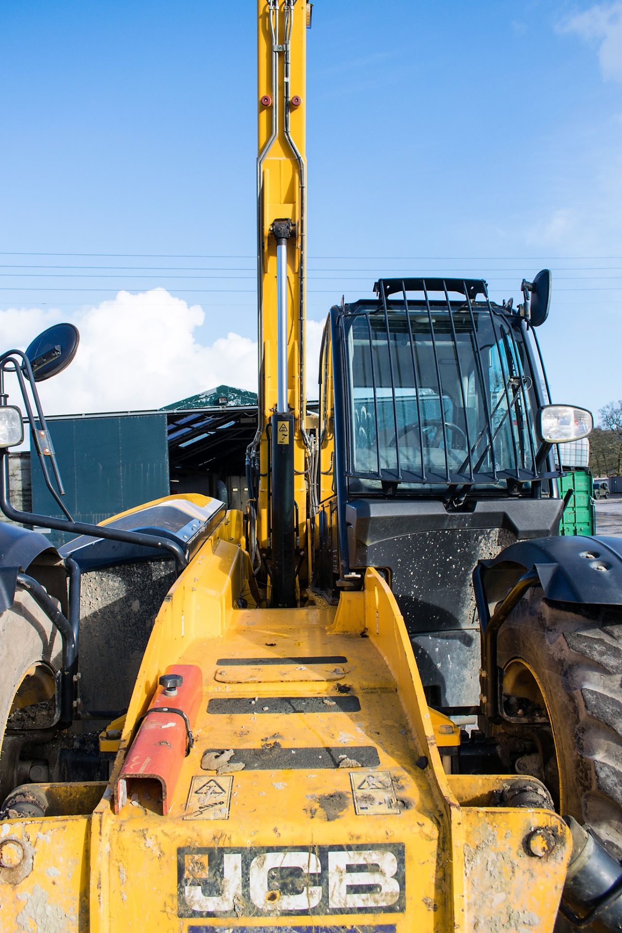 JCB 535-125 Hi Viz 12.5 metre telescopic handler Year: 2015 S/N: 2352466 Reg No: MM65 ZZV Recorded - Image 15 of 22