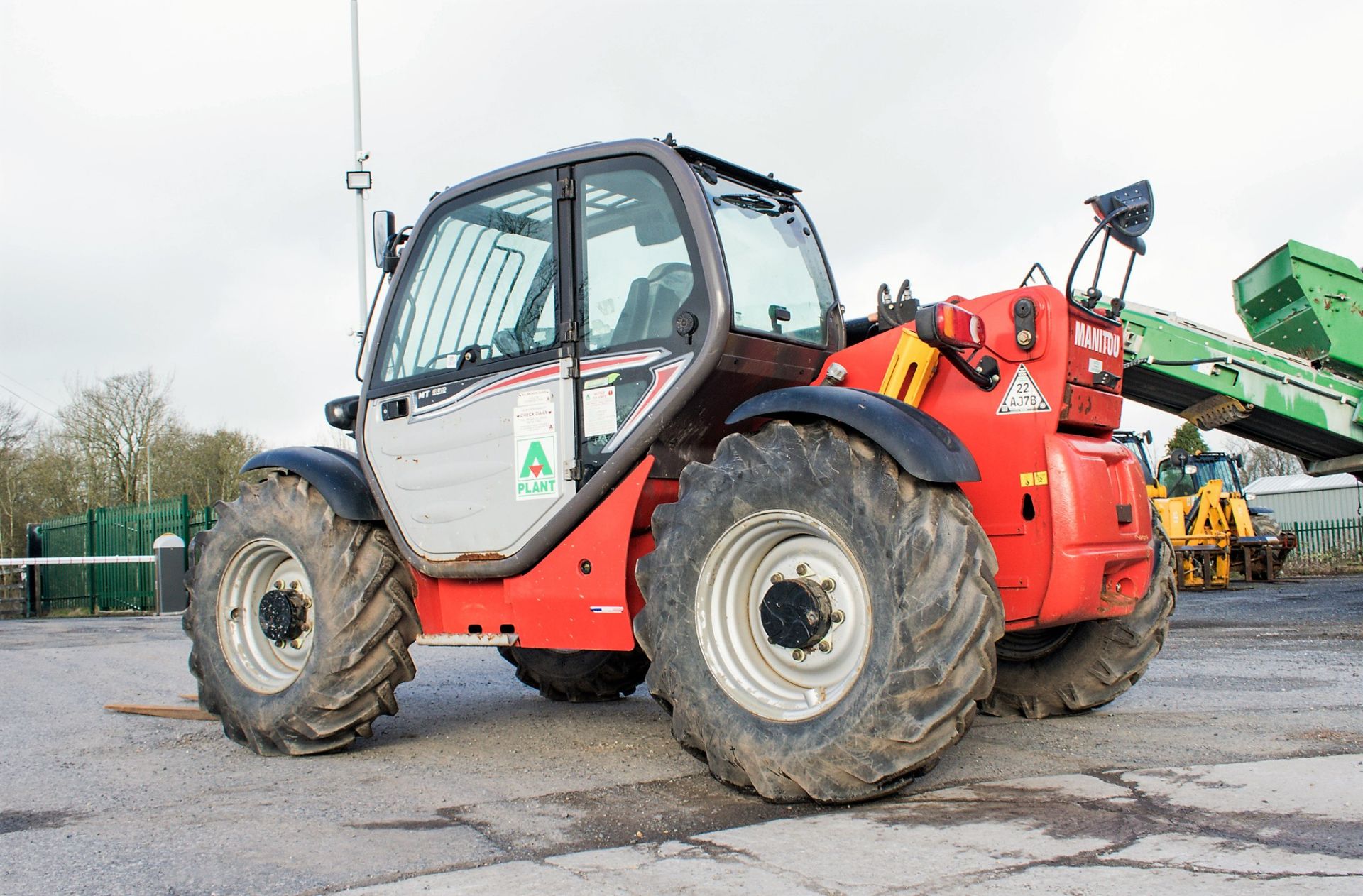 Manitou MT932 9 metre telescopic handler Year: 2014 S/N: 940646 Recorded Hours: 1130 c/w rear camera - Image 3 of 22