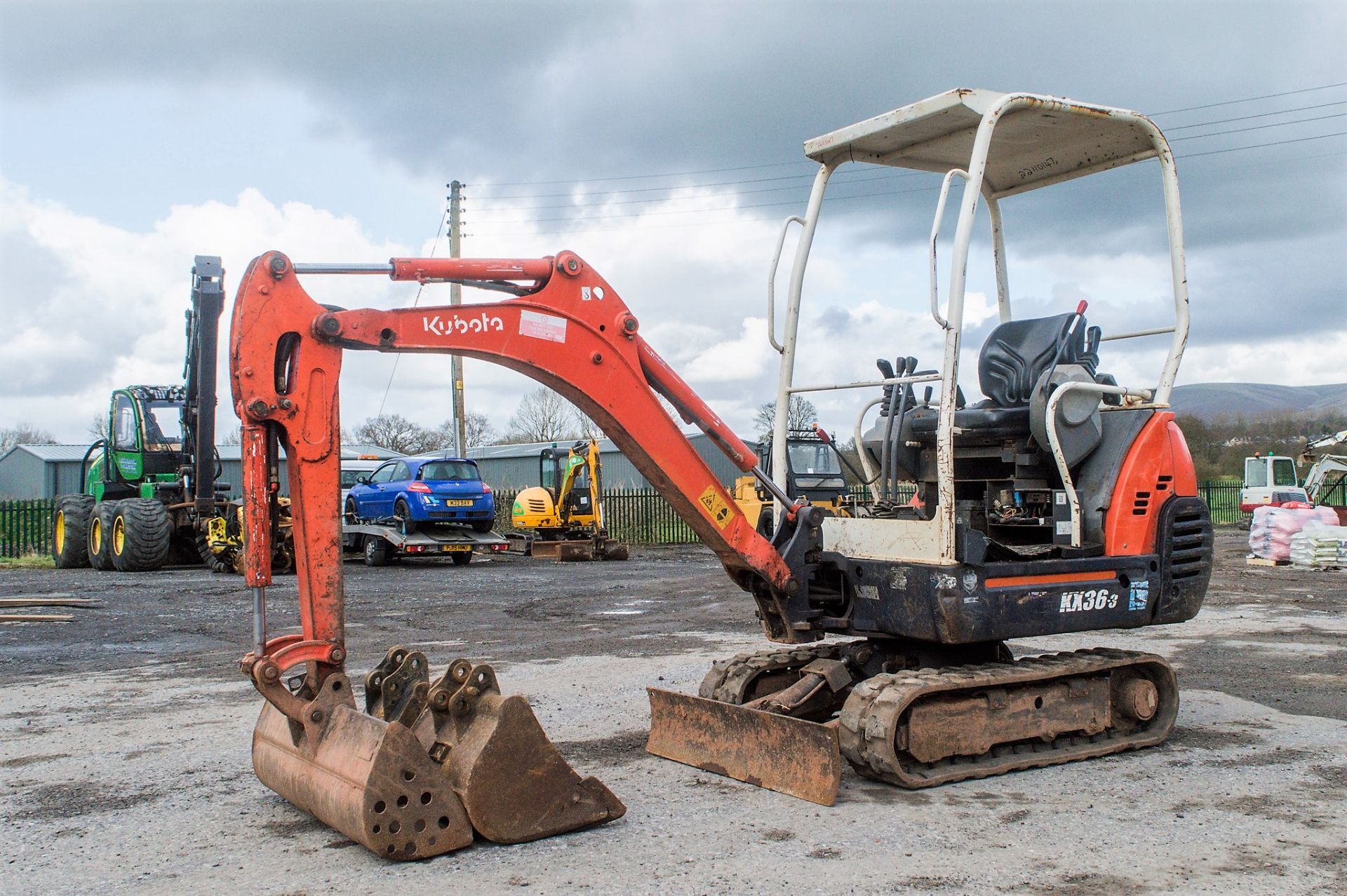 Kubota KX36-3 1.5 tonne rubber tracked mini excavator Year: 2004 S/N: 2Z055715 Recorded Hours: