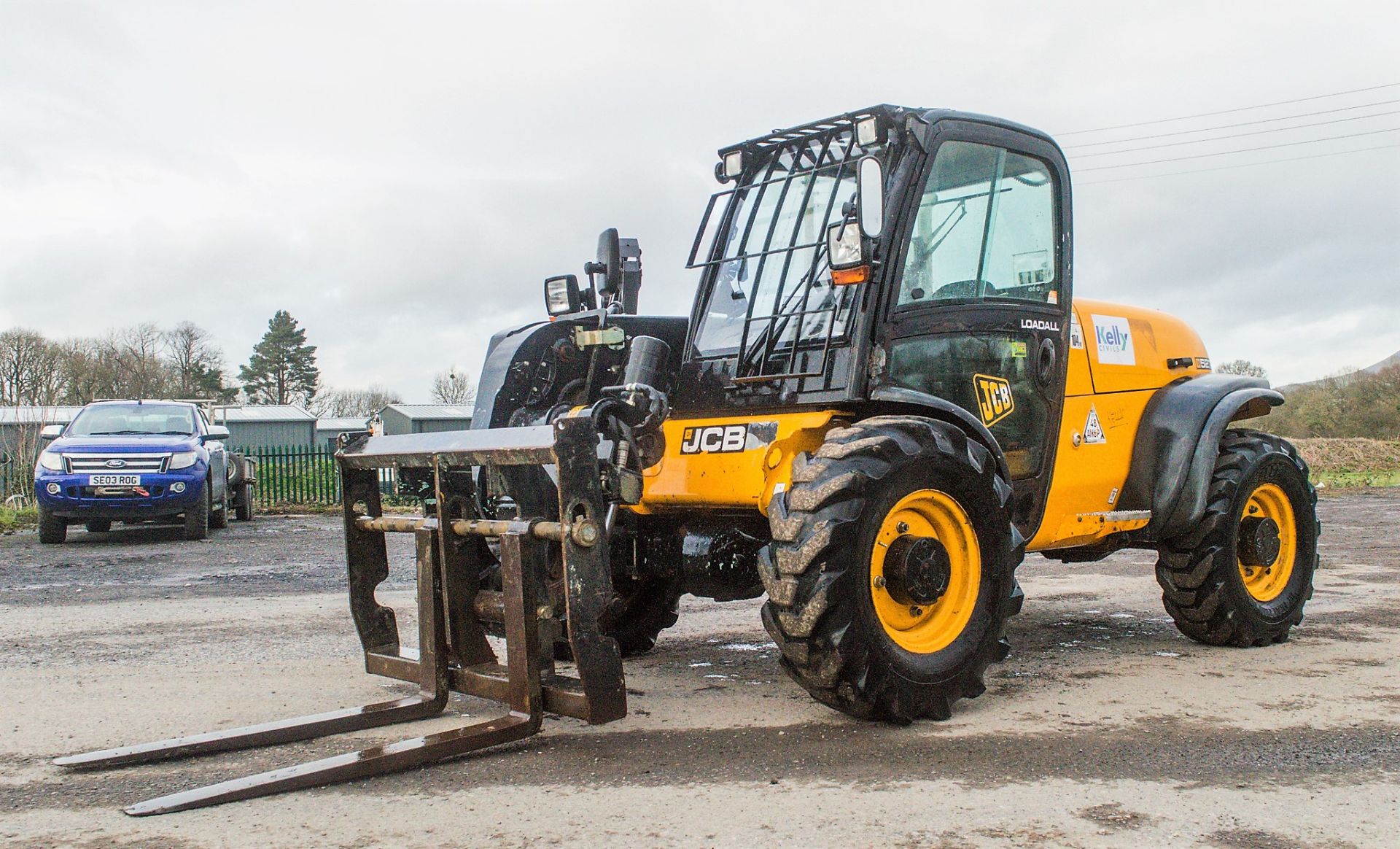 JCB 527-55 5.5 metre telescopic handler Year: S/N: 1419600 Recorded Hours: 3975 c/w rear camera