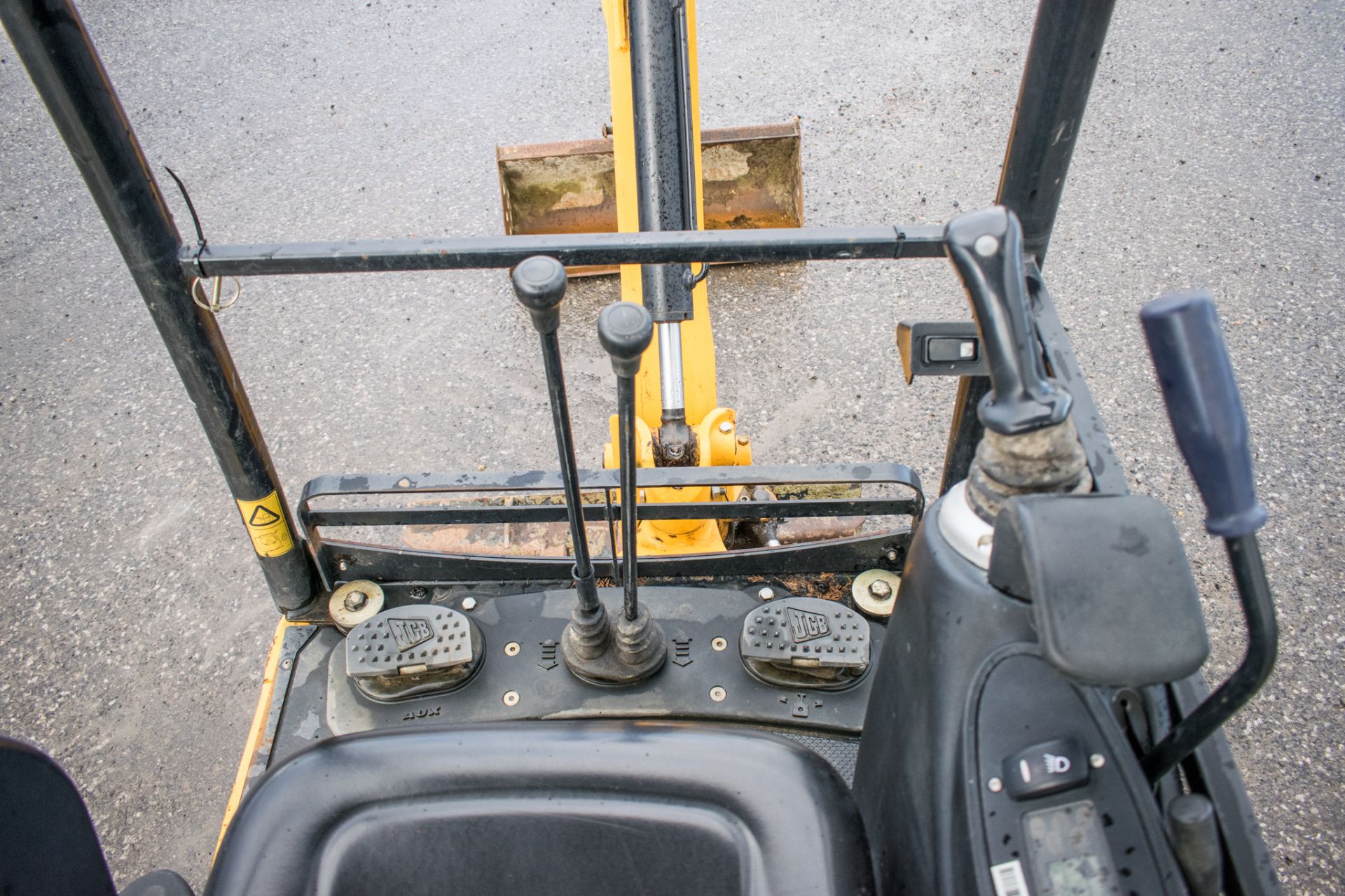 JCB 8014 1.5 tonne rubber tracked mini excavator Year: 2015 S/N: 71231 Recorded hours: 1028 LH16001 - Image 18 of 20