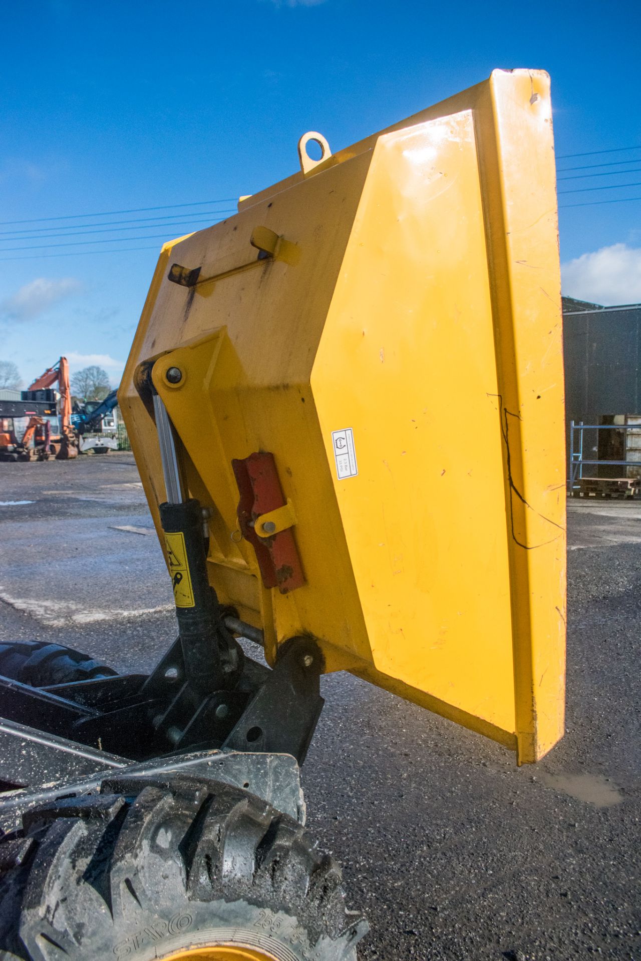 JCB 1THT 1 tonne high tip dumper  Year: 2016  S/N: RA2816 Recorded hours: 597 LH16019 - Image 15 of 18