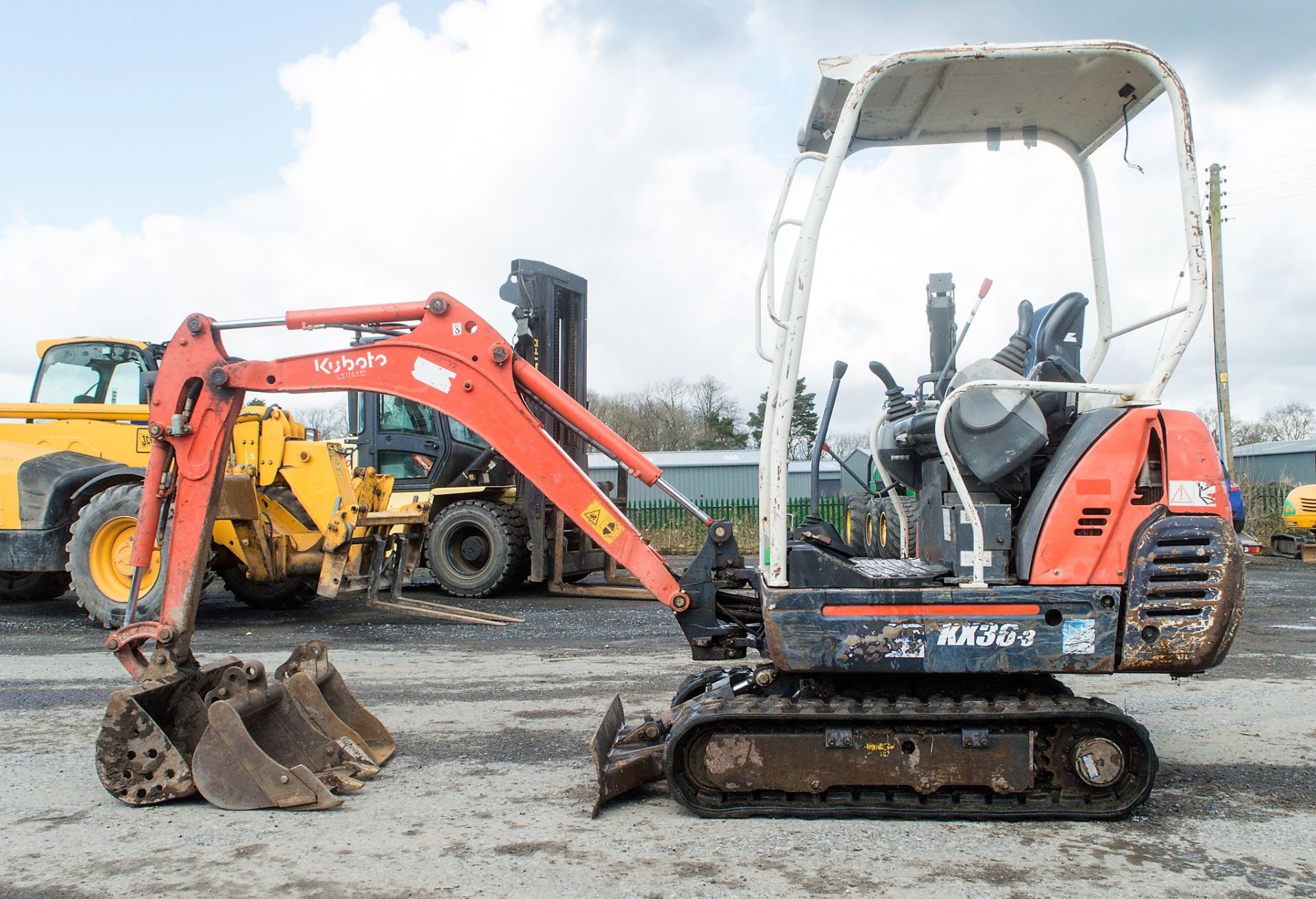 Kubota KX36-3 1.5 tonne rubber tracked mini excavator Year:  S/N: 7077625 Recorded Hours: 3396 - Image 7 of 21