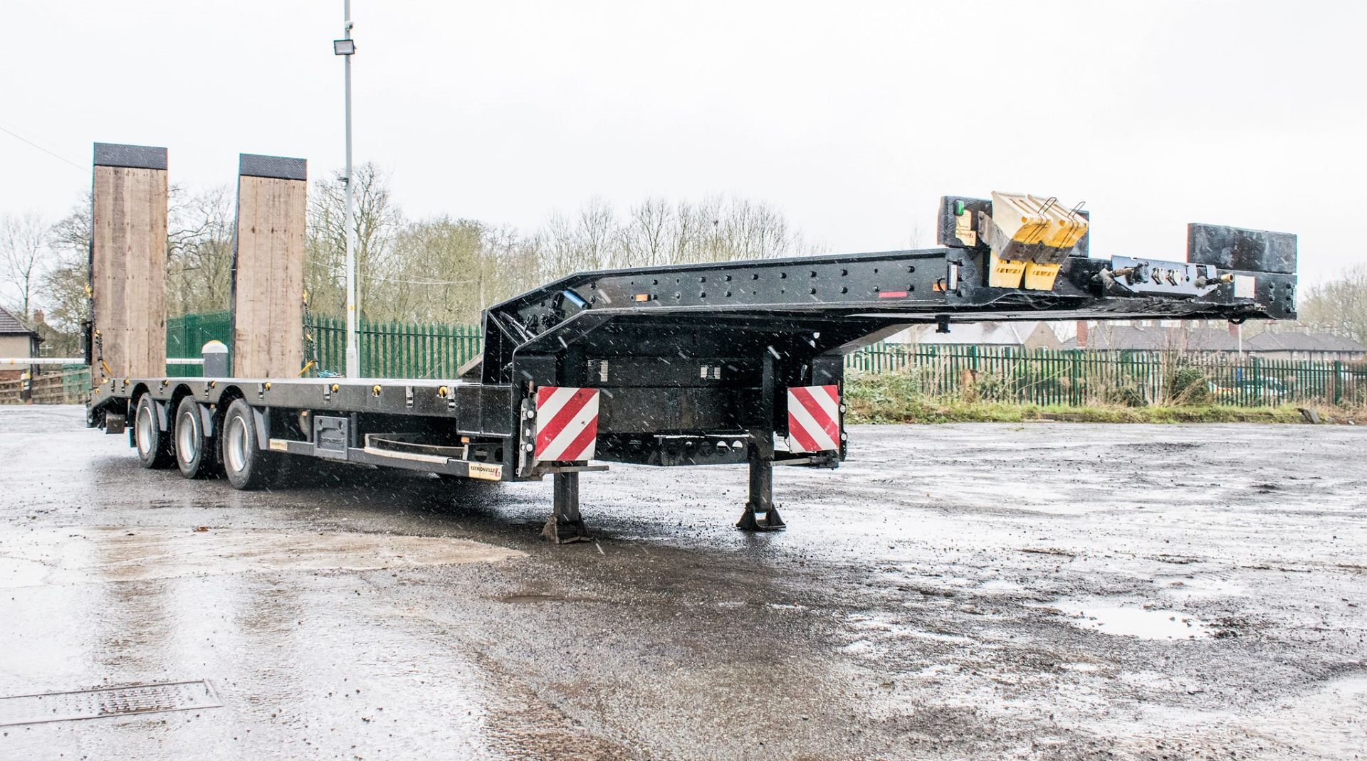 Faymonville STN-3U 13.6 metre step frame tri-axle low loader trailer  Year: 2010 S/N: 309100009291 - Image 2 of 26