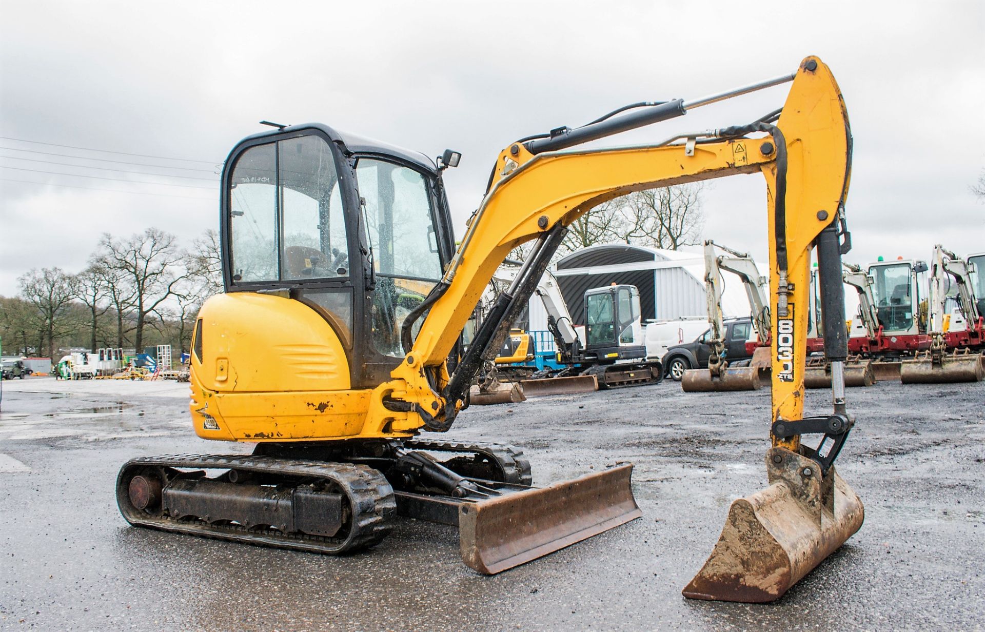 JCB 8030 ZTS 3 tonne rubber tracked mini excavator Year: 2013 S/N: 2021917 Recorded Hours: 2582 - Image 2 of 22