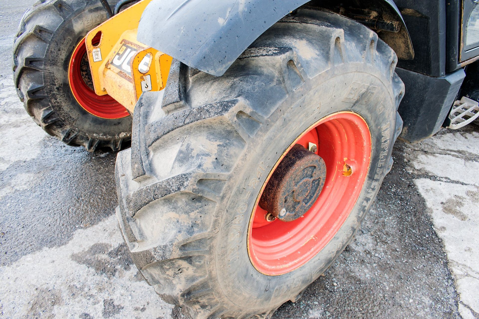 JCB 531-70 7 metre telescopic handler Year: 2014 S/N: 2341931 Reg No: MX64 PZR Recorded Hours: - Image 10 of 21