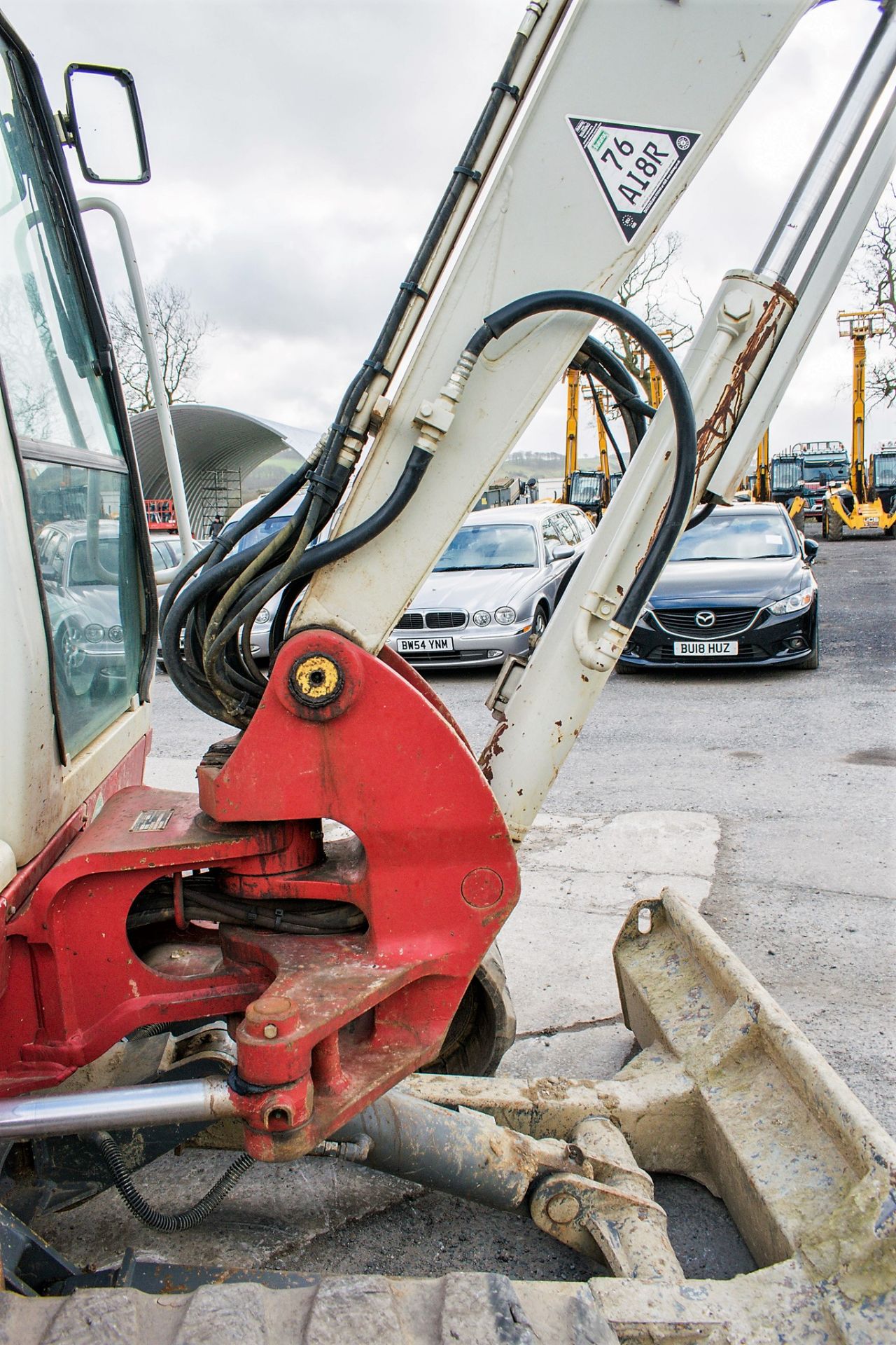 Takeuchi TB250 5 tonne rubber tracked excavator Year: 2014 S/N: 3660 Recorded Hours: 6247 blade, - Bild 16 aus 22