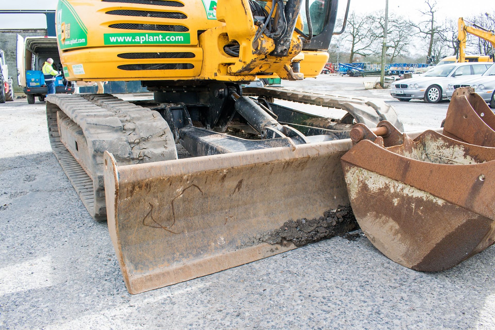 JCB 8085 Eco ZTS 8.5 tonne rubber tracked excavator Year: 2013 S/N: 1073096 Recorded Hours: 91952 ( - Image 13 of 23