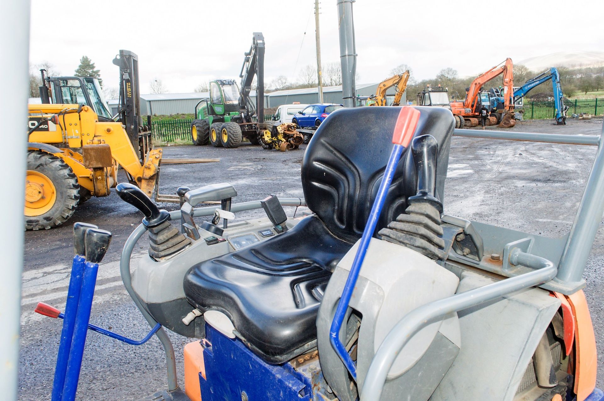 Kubota KX36-3 1.5 tonne rubber tracked mini excavator Year: S/N: Recorded Hours: 3731 blade, piped & - Image 18 of 20