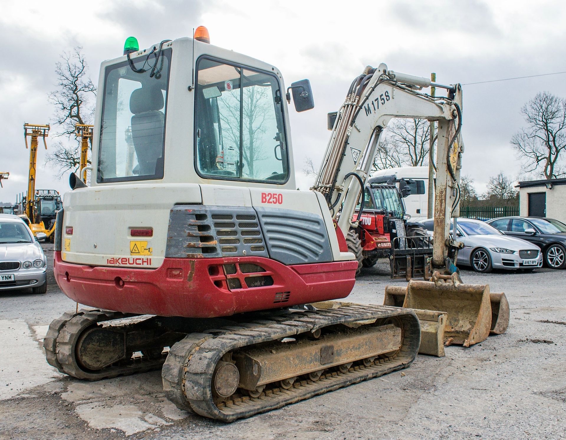Takeuchi TB250 5 tonne rubber tracked excavator Year: 2014 S/N: 3660 Recorded Hours: 6247 blade, - Image 3 of 22