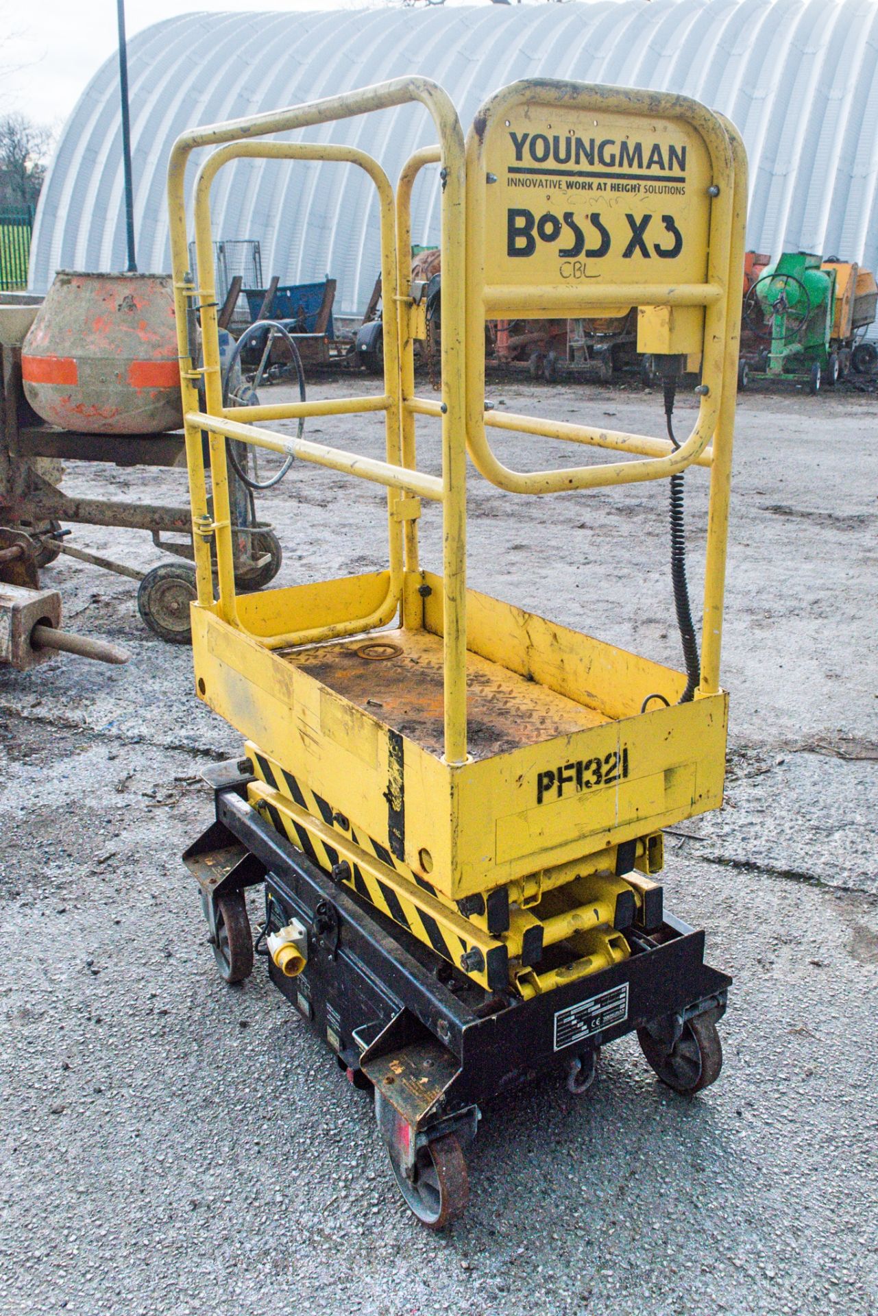 Youngman Boss XS push around battery electric scissor lift access platform PF1321 - Image 2 of 4