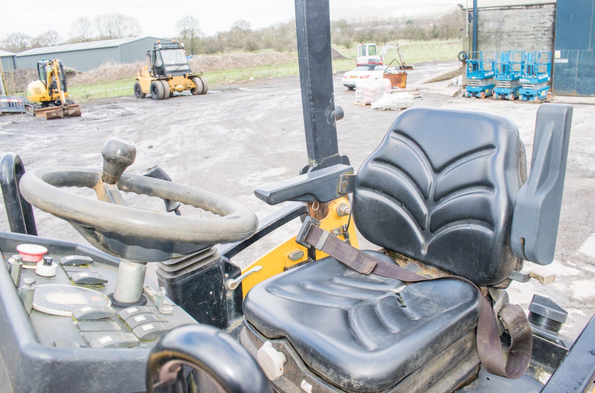 JCB VMT 260 double drum ride on roller  Year: 2012 S/N 2803332 Recorded hours: 927 - Image 13 of 14