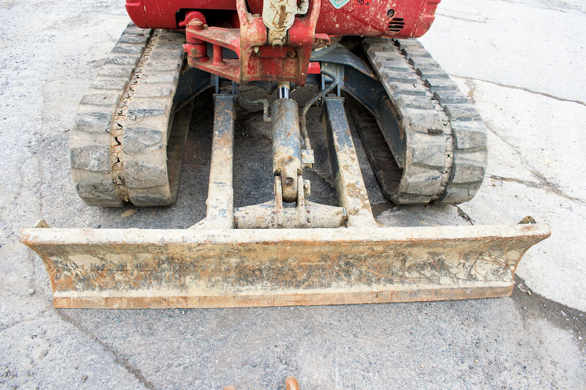 Takeuchi TB250 5 tonne rubber tracked excavator Year: 2014 S/N: 3660 Recorded Hours: 6247 blade, - Image 12 of 22