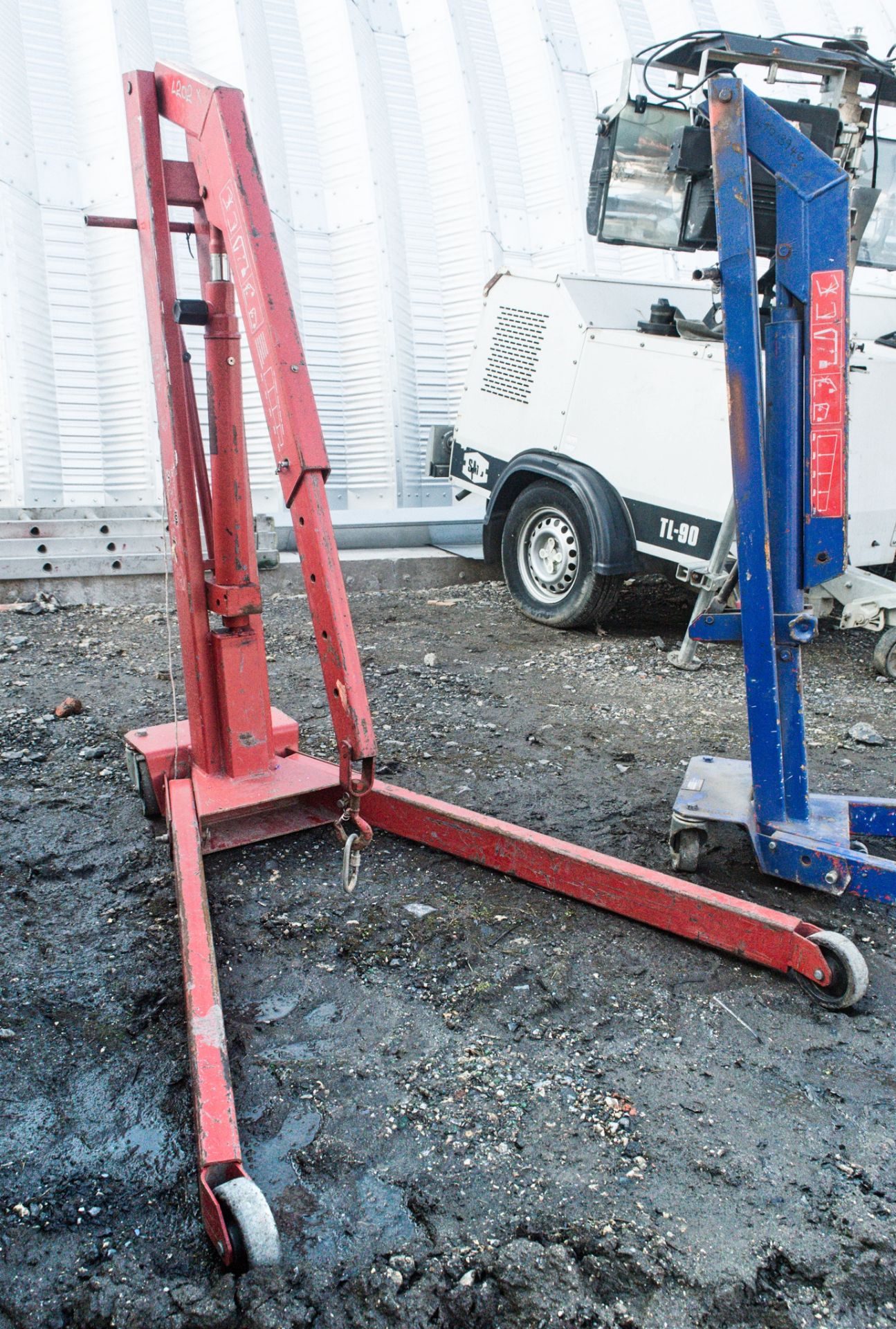 0.75 tonne engine hoist