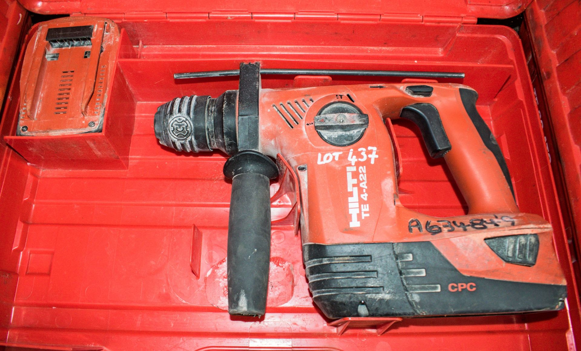 Hilti TE 4-A22 22v cordless SDS hammer drill c/w 2- batteries & carry case A634849 ** no charger**