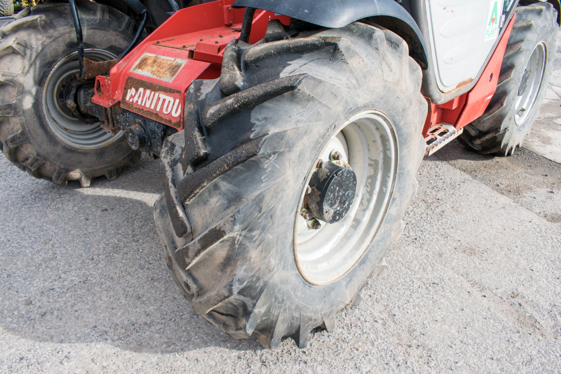 Manitou MT932 9 metre telescopic handler Year: 2014 S/N: 940646 Recorded Hours: 1130 c/w rear camera - Image 11 of 22