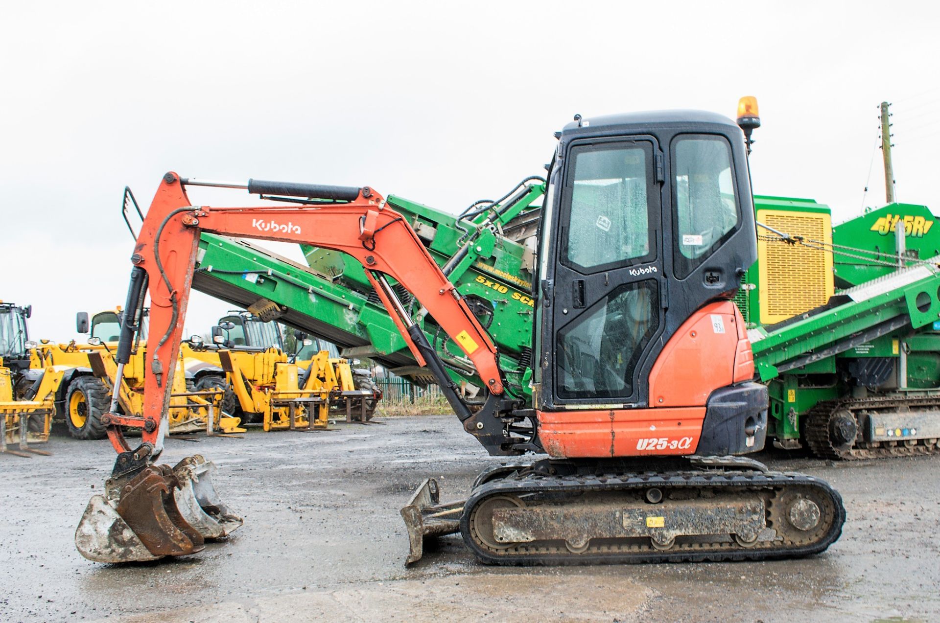 Kubota U25-3 2.5 tonne rubber tracked mini excavator Year: 2013 S/N: 25878 Recorded Hours: 2108 - Image 7 of 22