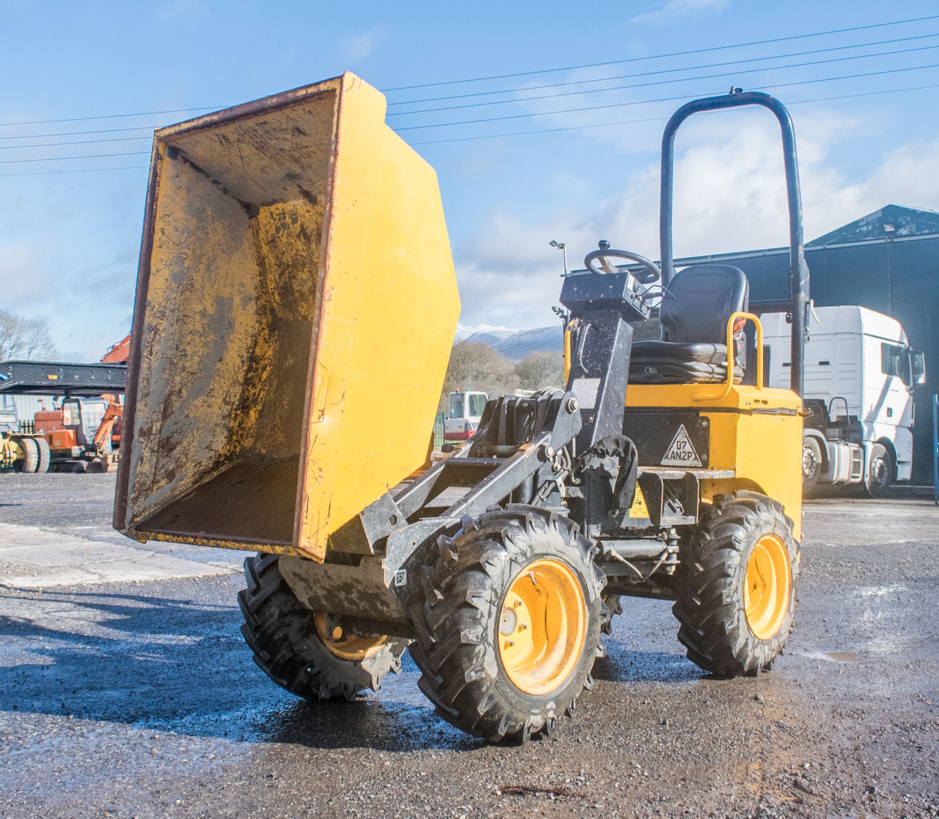 JCB 1THT 1 tonne high tip dumper  Year: 2016  S/N: RA2816 Recorded hours: 597 LH16019 - Image 13 of 18