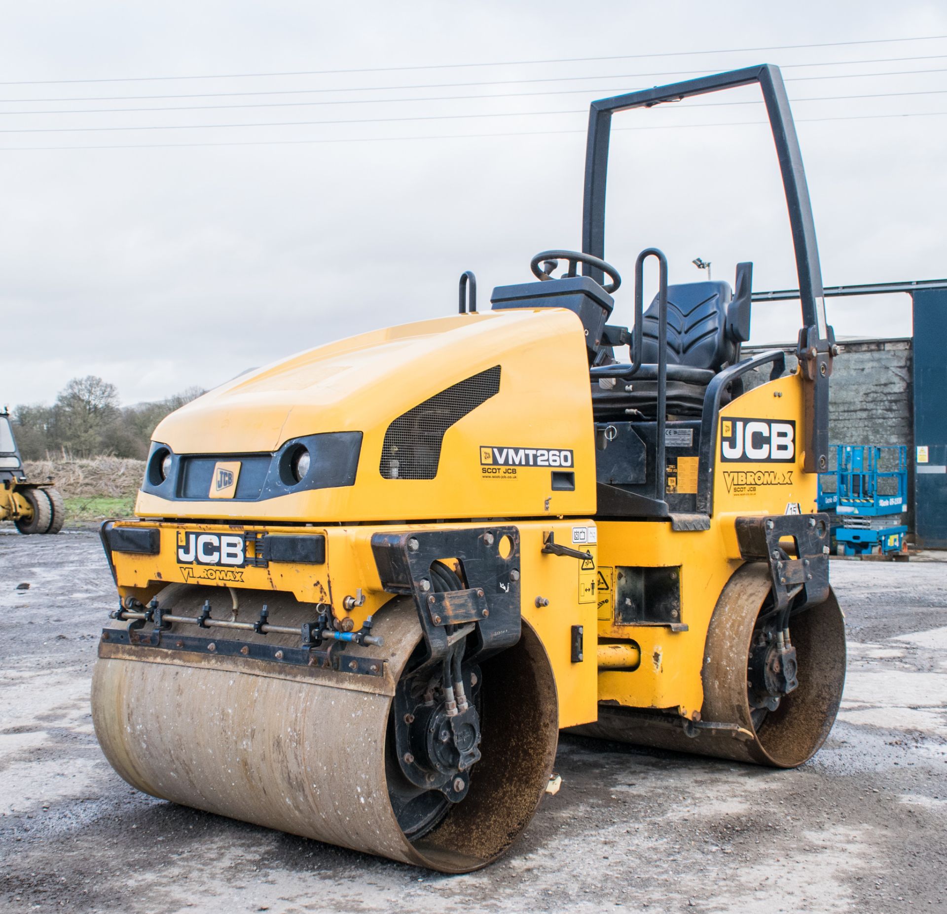 JCB VMT 260 double drum ride on roller  Year: 2012 S/N 2803332 Recorded hours: 927