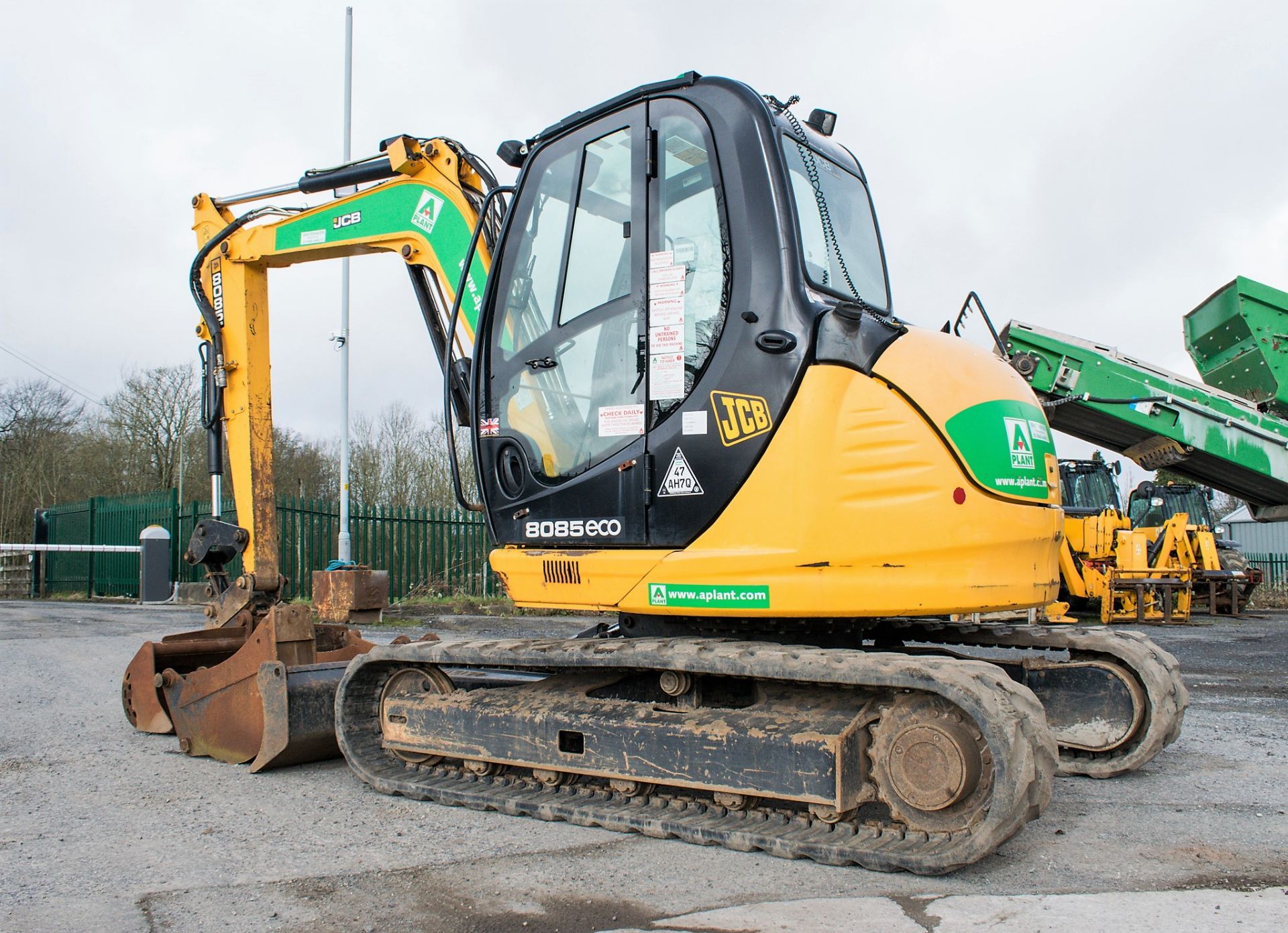 JCB 8085 Eco ZTS 8.5 tonne rubber tracked excavator Year: 2013 S/N: 1073096 Recorded Hours: 91952 ( - Image 3 of 23