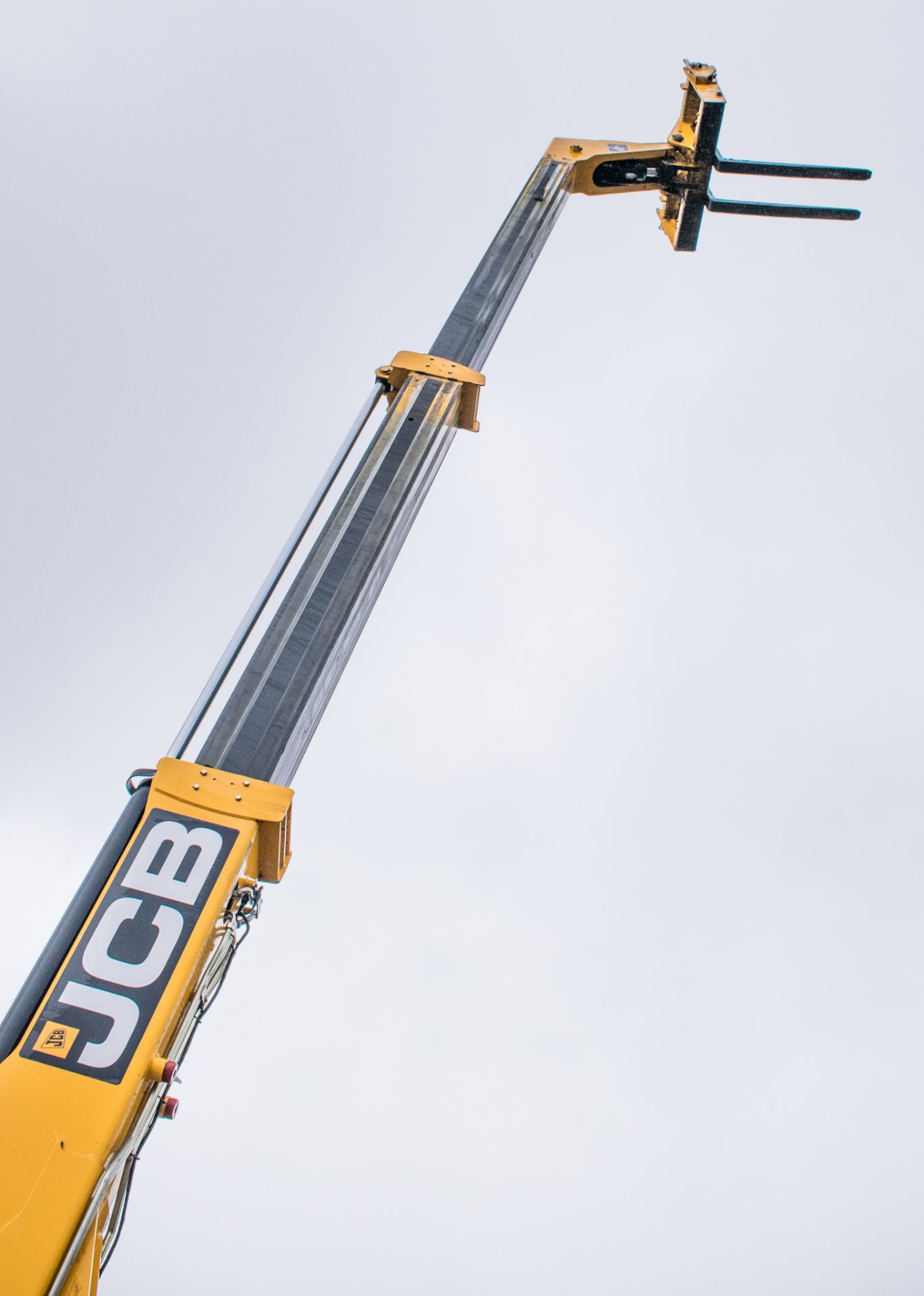 JCB 535-125 Hi Viz 12.5 metre telescopic handler  Year: 2015 S/N: 52464 Recorded hours: 2934 16 - Image 12 of 20