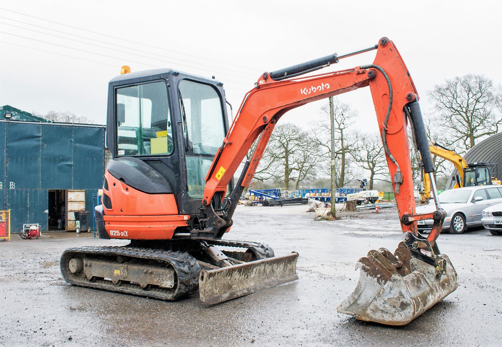 Kubota U25-3 2.5 tonne rubber tracked mini excavator Year: 2013 S/N: 25878 Recorded Hours: 2108 - Image 2 of 22