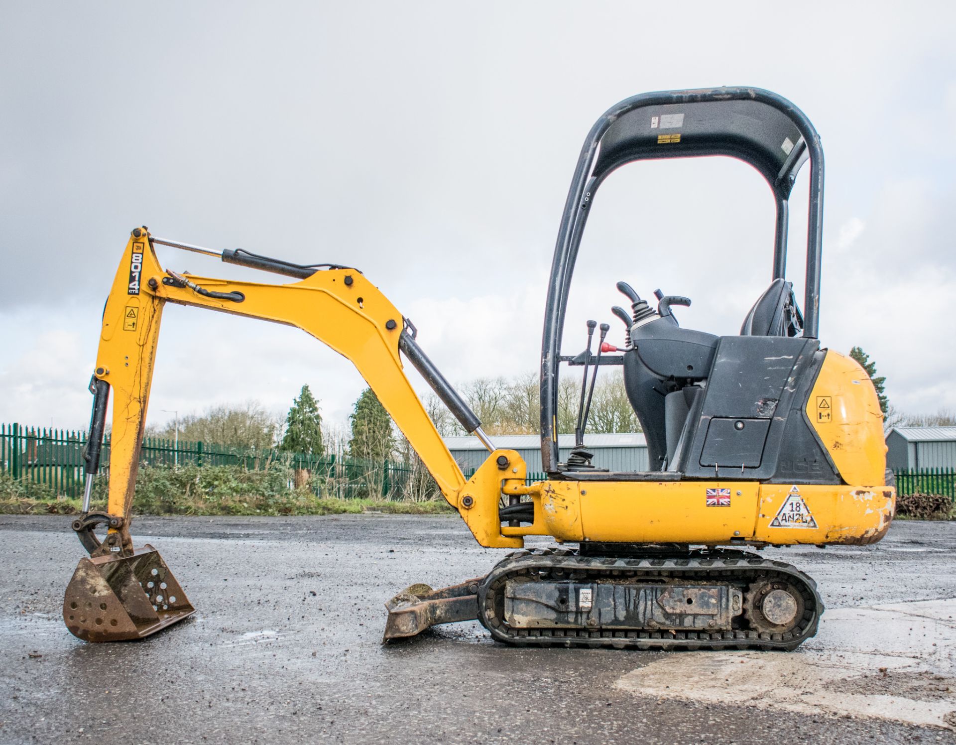 JCB 8014 1.5 tonne rubber tracked mini excavator Year: 2015 S/N: 71231 Recorded hours: 1028 LH16001 - Image 7 of 20