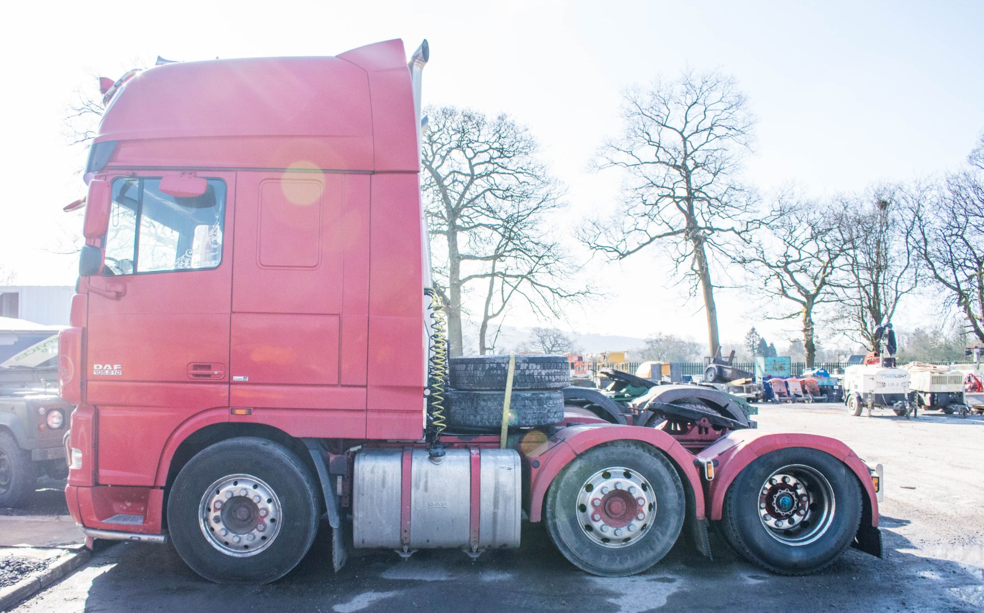 DAF 105-510 6 x 2 tractor unit Registration number: HD59 FJP Date of first registration: 01/09/ - Image 4 of 12