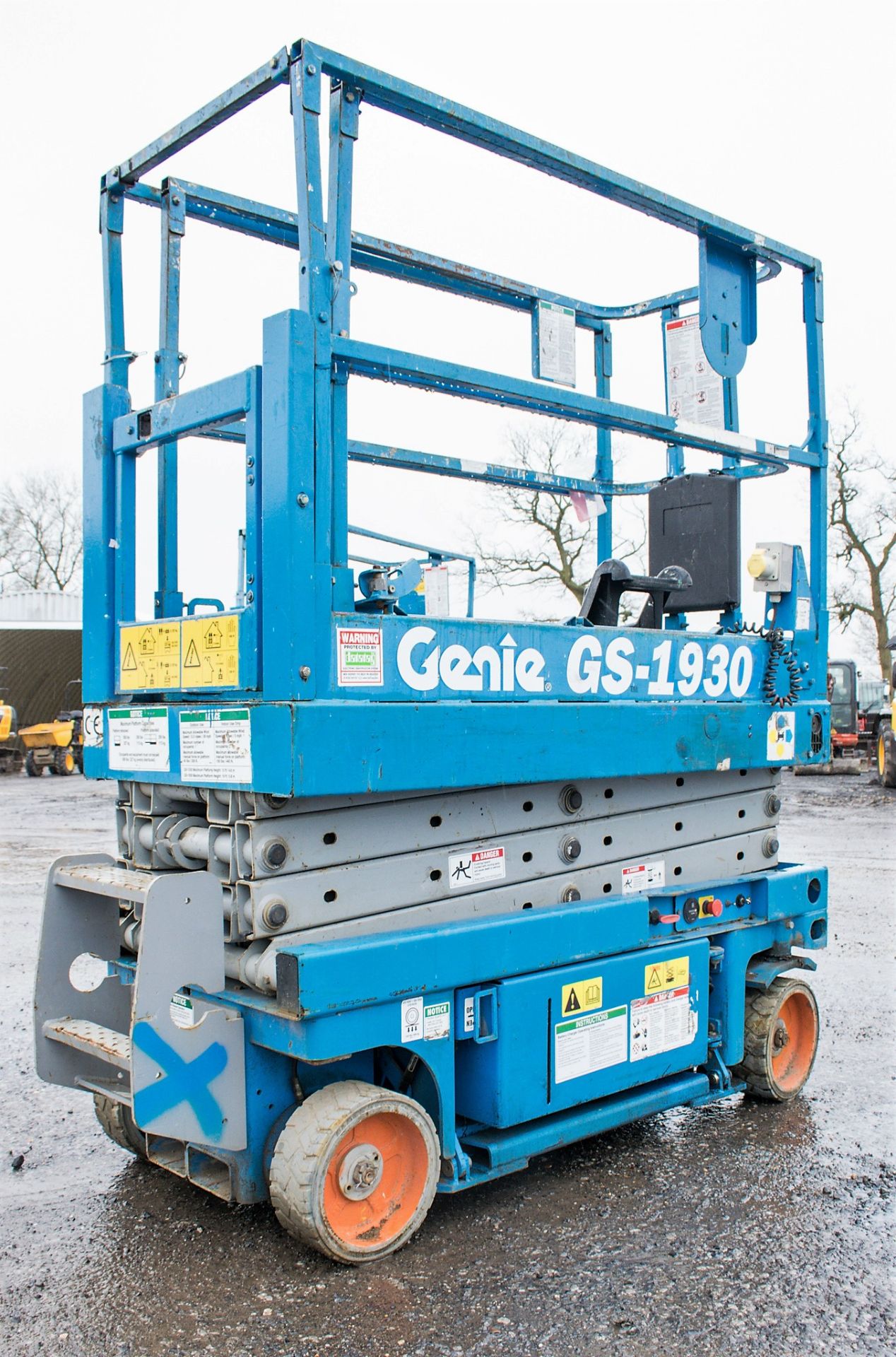 Genie GS1930 battery electric scissor lift access platform Recorded Hours: 432 08837005 - Image 2 of 8