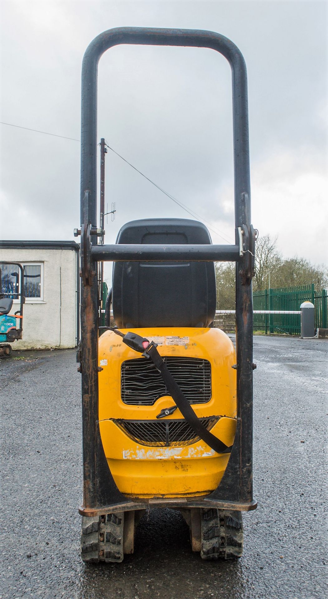 JCB 8008 0.8 tonne rubber tracked micro excavator Year: 2003 S/N: E01006000 Recorded Hours: 1186 - Image 6 of 21
