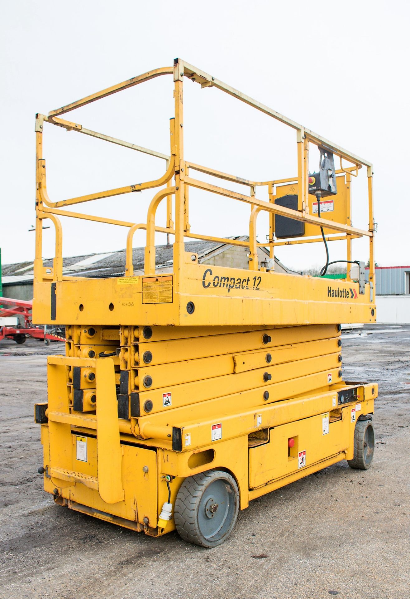 Haulotte Compact 12 battery electric scissor lift access platform Year: 2010 S/N: CE143597 - Image 3 of 11