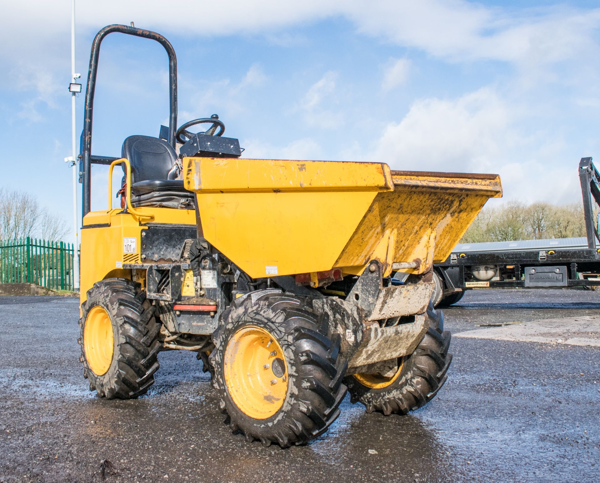 JCB 1THT 1 tonne high tip dumper Year: 2016 S/N: RA3461 Recorded hours: 506 LH16021 - Image 2 of 18