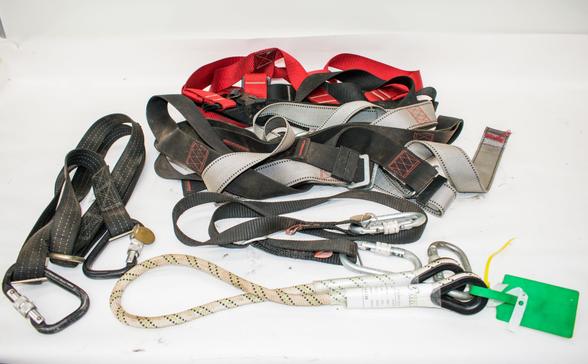 2- personnel harnesses & 3 lanyards A1103376, E0012293, E0012702, E0012695