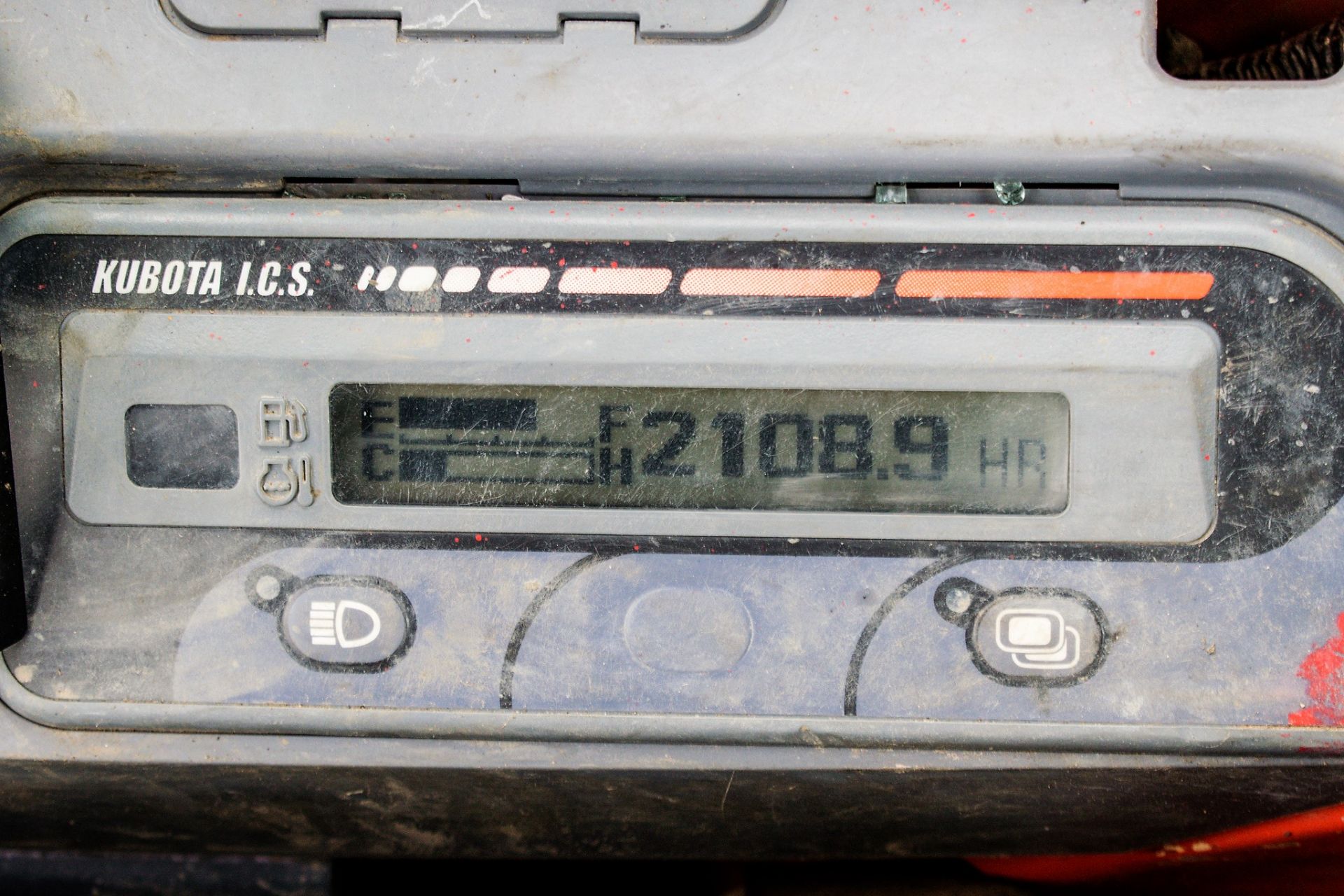 Kubota U25-3 2.5 tonne rubber tracked mini excavator Year: 2013 S/N: 25878 Recorded Hours: 2108 - Image 21 of 22