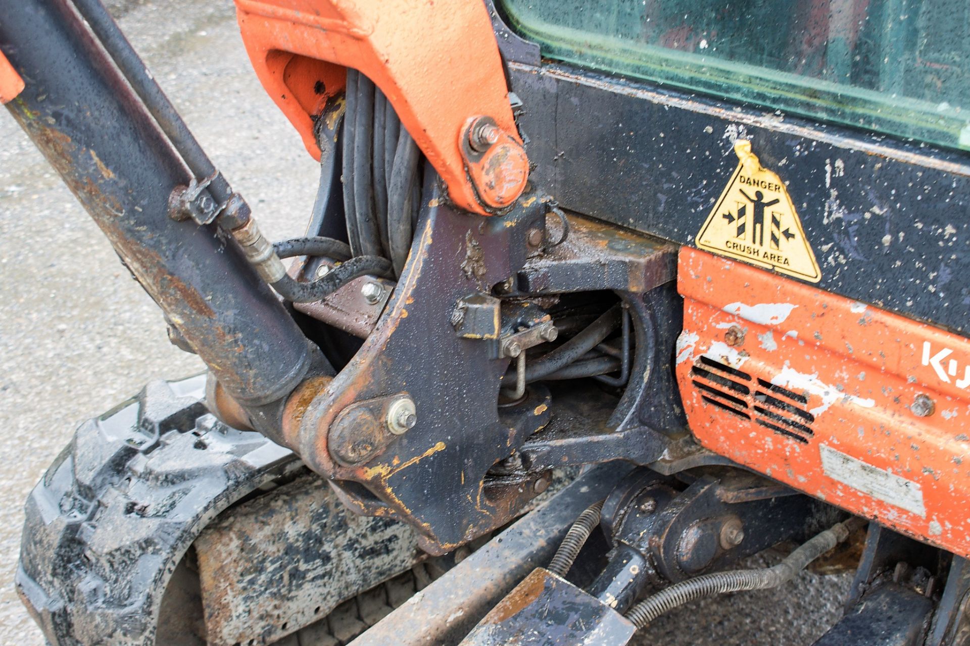 Kubota U25-3 2.5 tonne rubber tracked mini excavator Year: 2013 S/N: 25878 Recorded Hours: 2108 - Image 16 of 22