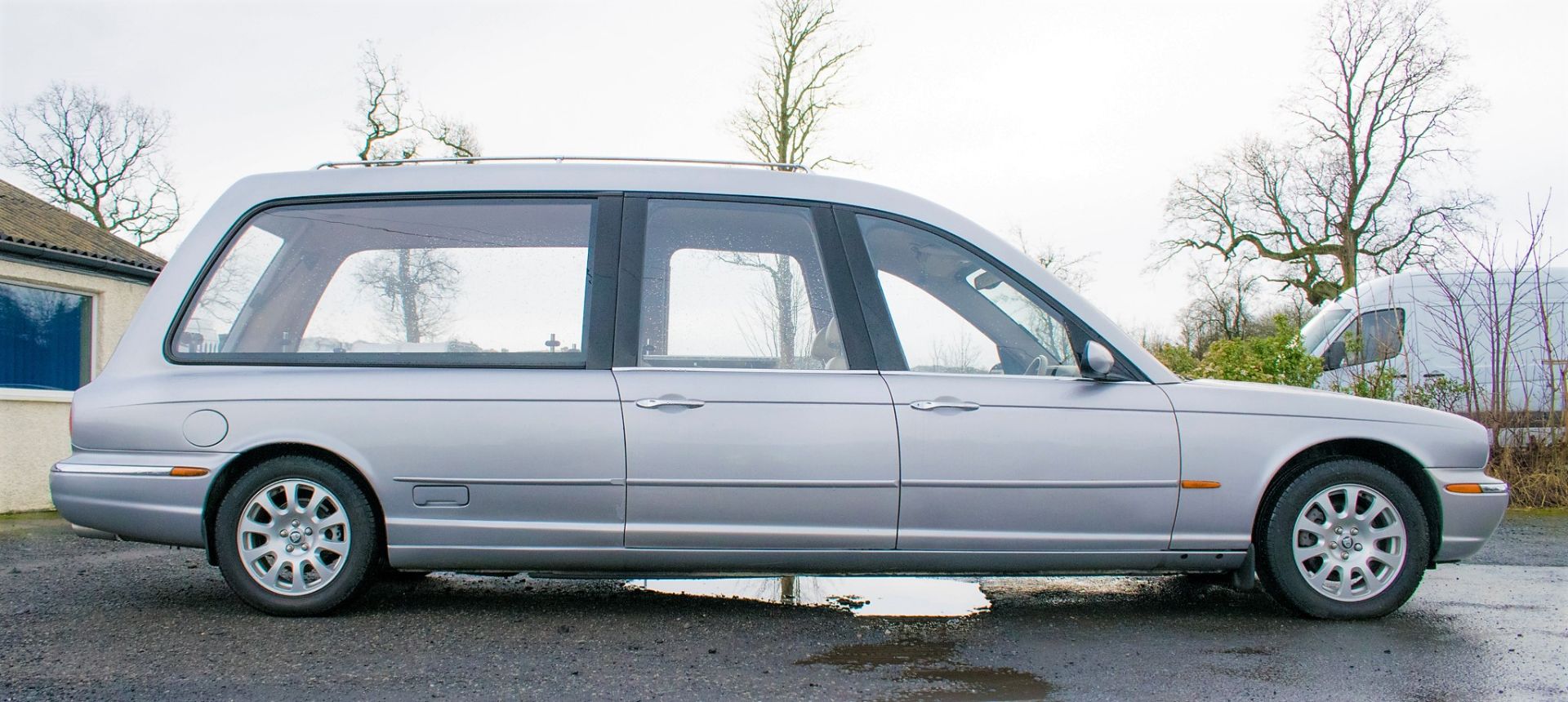 Jaguar XJ6 V6 automatic hearse Registration Number: BW54 YNL (Registration Number photographed has - Image 8 of 20