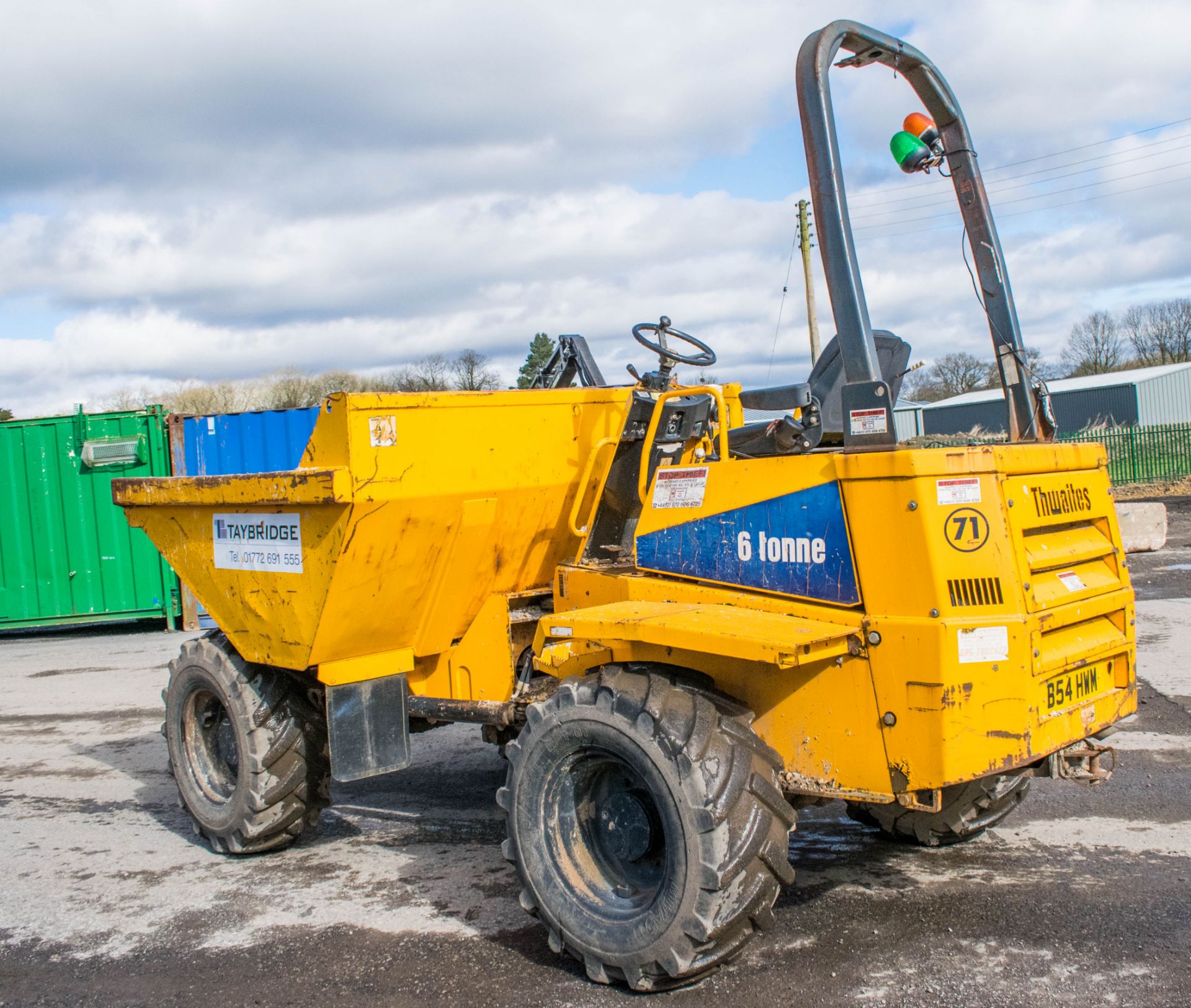 Thwaites 6 tonne straight skip dumper Year: 2007 S/N: 2652 Recorded Hours: 2395 71 - Image 4 of 17