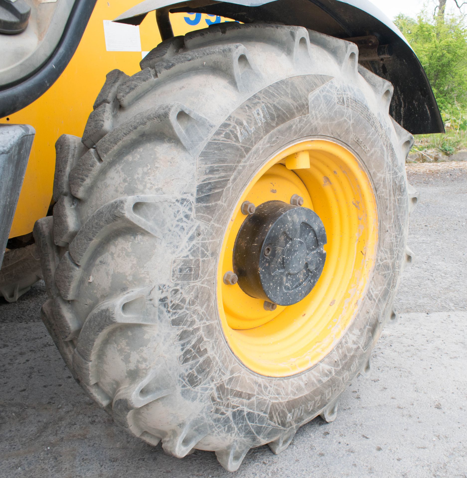 JCB 535 - 125 12.5 metre telescopic handler  Year: 2011 S/N: 1530487 Recorded Hours: 7707 - Image 10 of 21