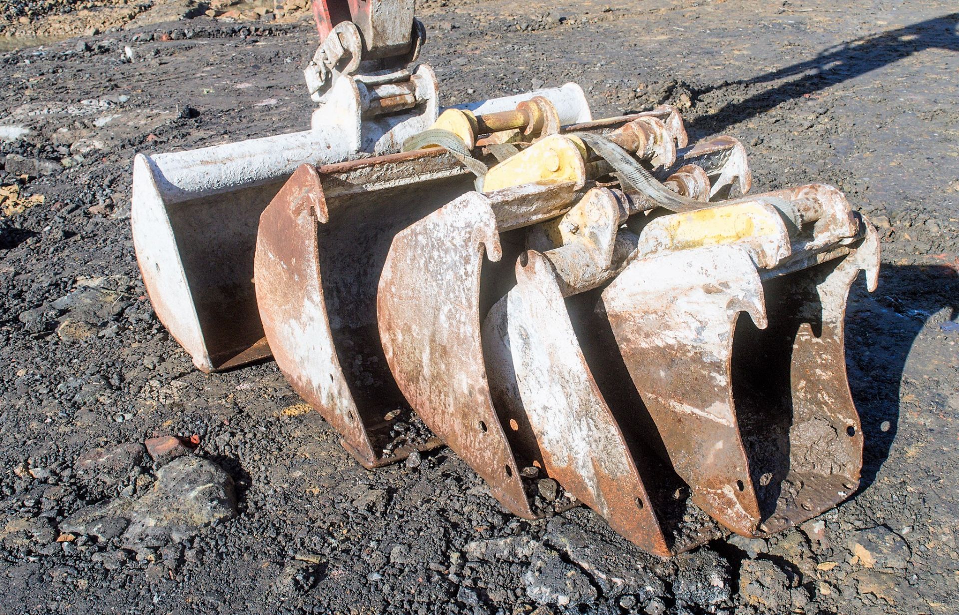 Kubota U30-3 3 tonne rubber tracked mini excavator Year: 2010 S/N: 80249 Recorded Hours: 4869 blade, - Image 13 of 22