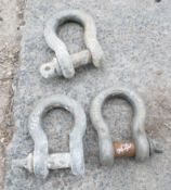 3 - lifting shackles