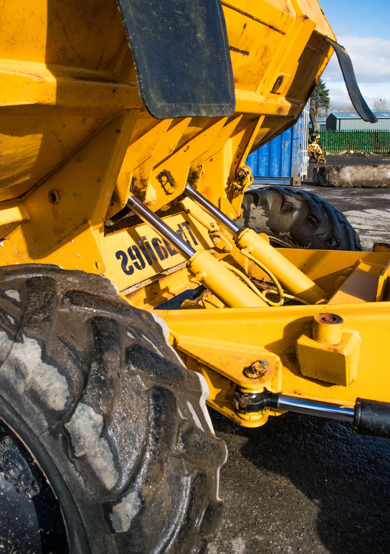 Thwaites 6 tonne straight skip dumper Year: 2003 S/N: 2137 Recorded Hours: 3574 20 - Image 14 of 18