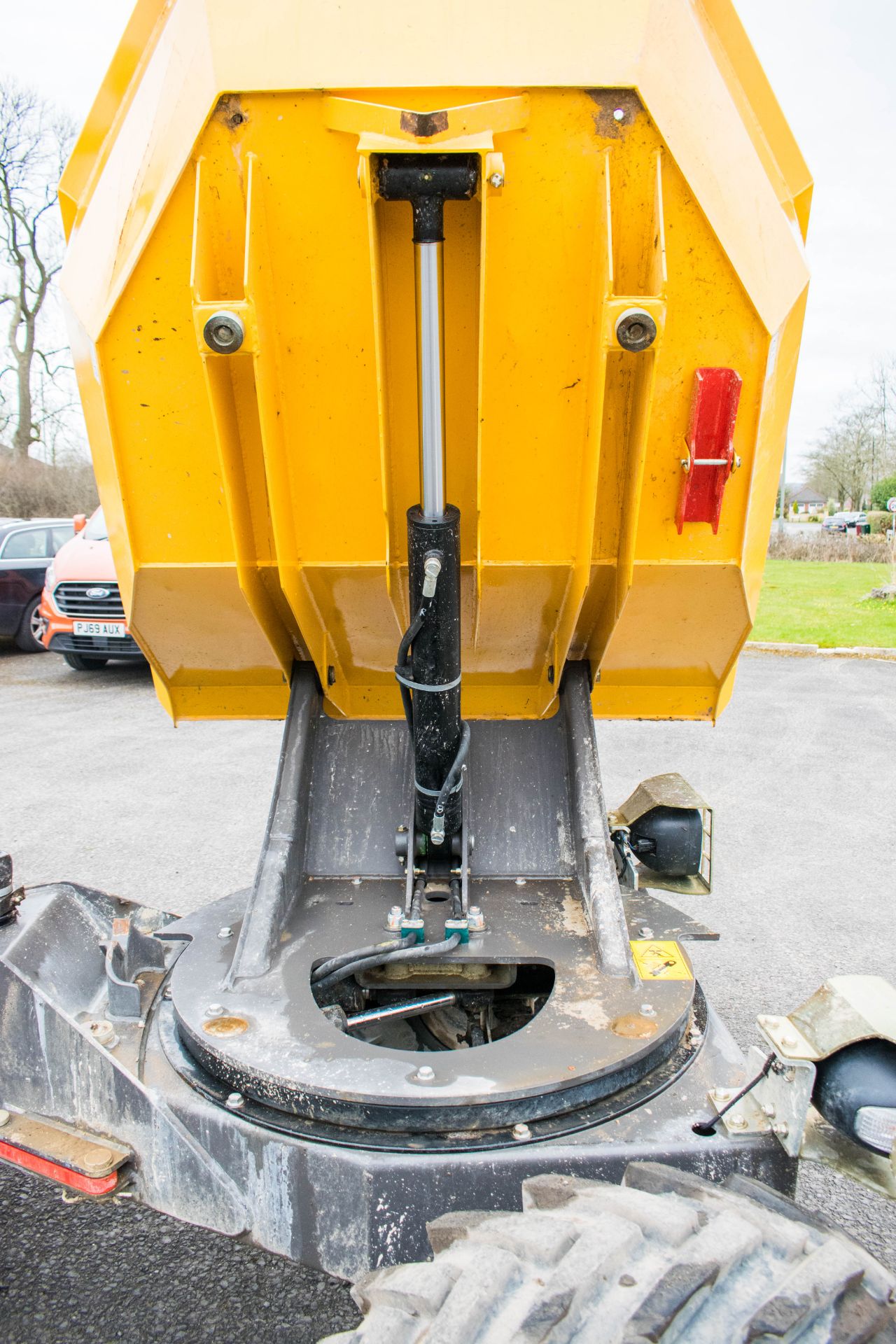 Mecelac 3 tonne swivel skip dumper Year: 2019 S/N: 2PD6627 Recorded Hours: 137 - Image 14 of 18