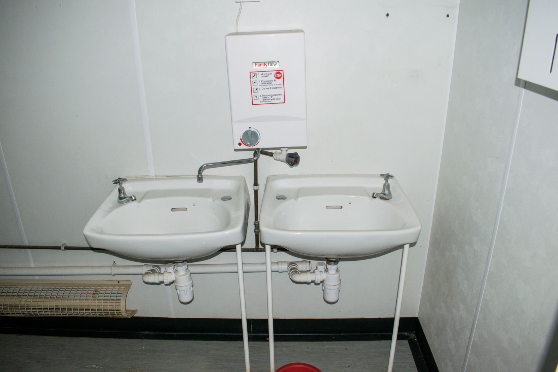 32 ft x 10 ft steel anti-vandal toilet/changing room site unit Comprising of: Lobby, Kitchen - Image 10 of 12