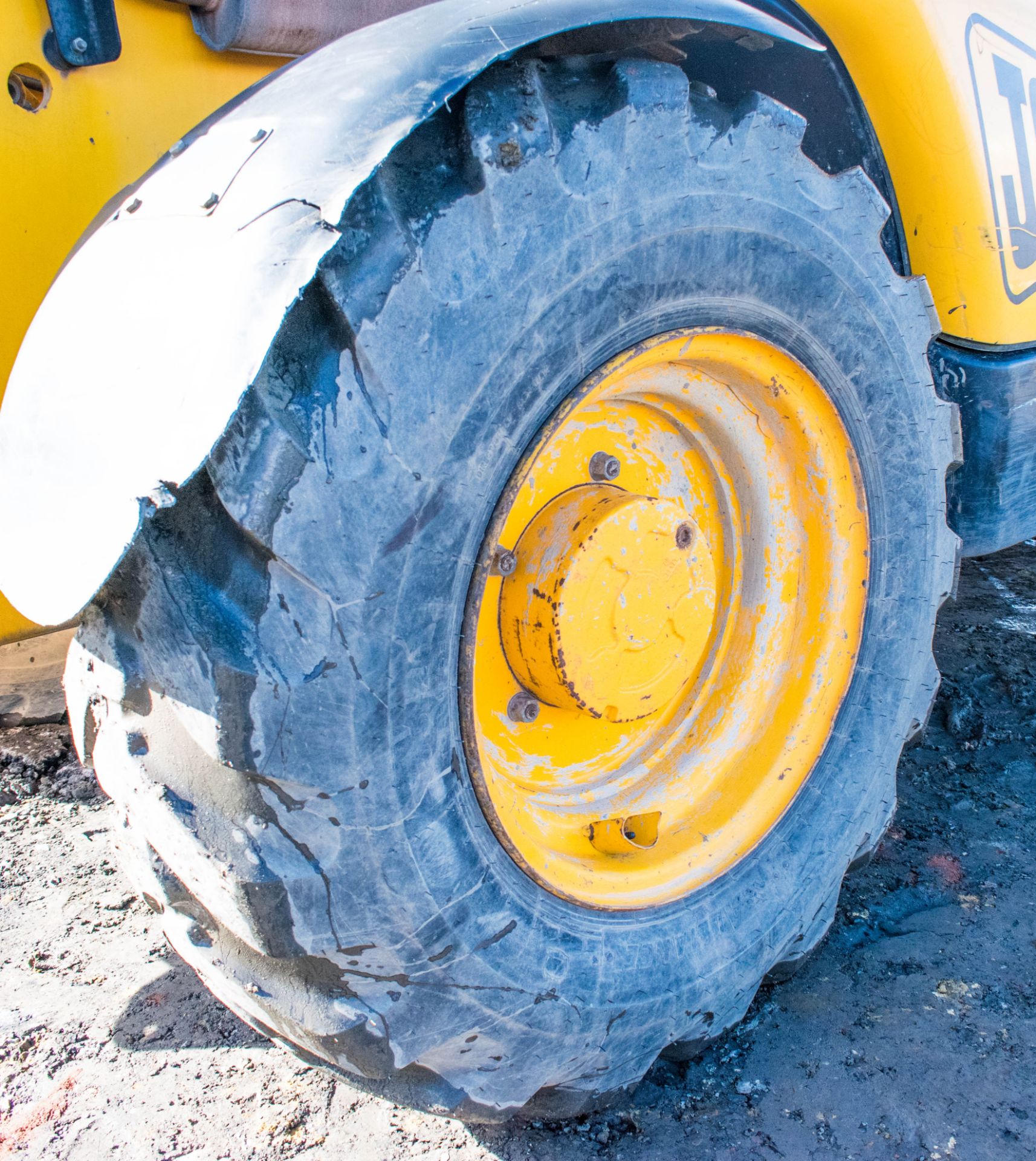 JCB 533-105 10.5 metre telescopic handler Year: 2004 S/N: 1067733 Recorded Hours: Not displayed ( - Image 13 of 20