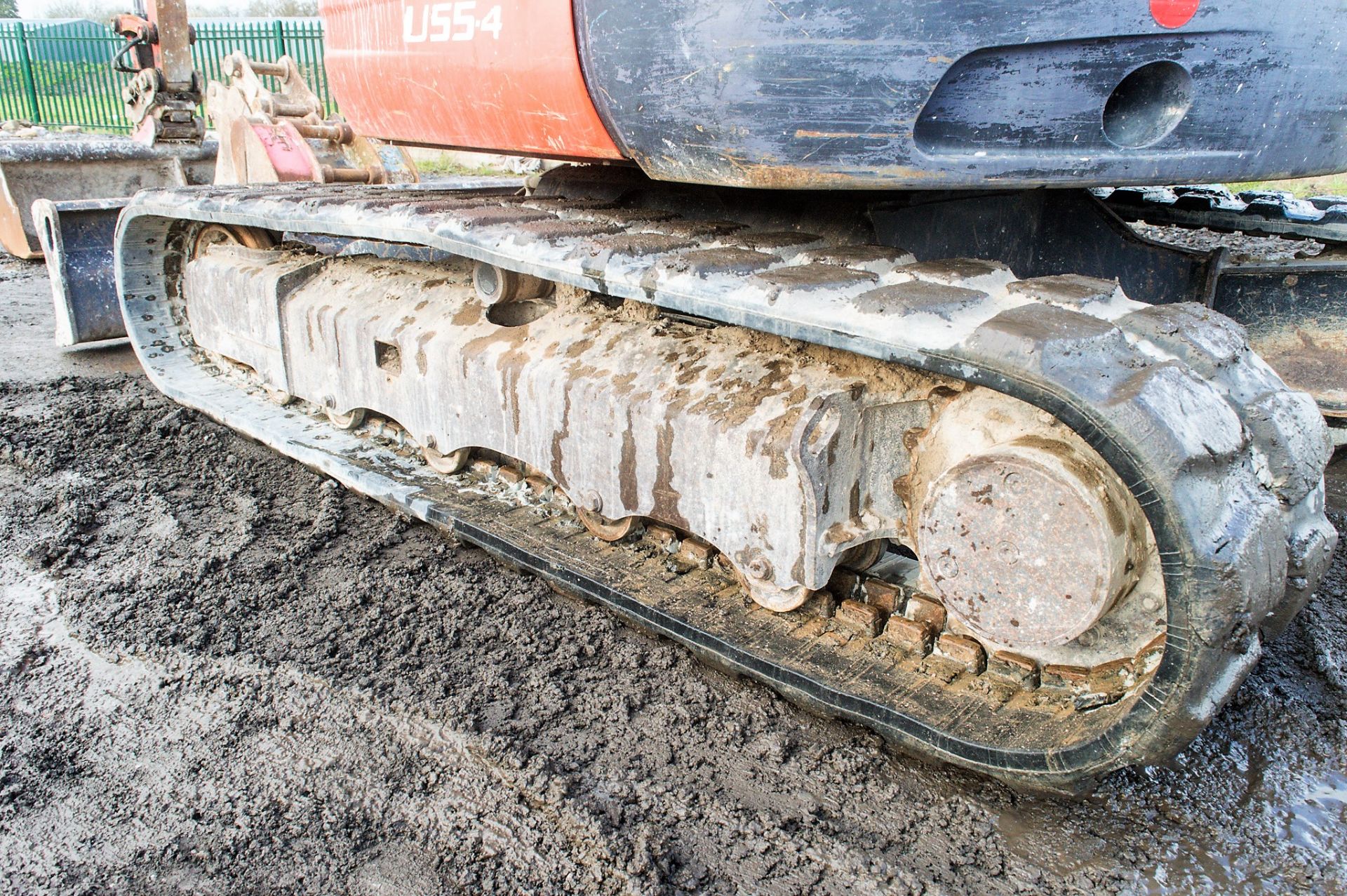 Kubota U55-4 5.5 tonne rubber tracked mini excavator Year: 2010 S/N: 50262 Recorded Hours: 6009 - Image 10 of 23